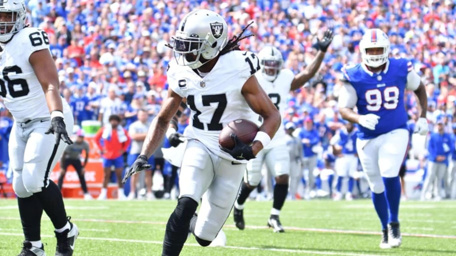 Superstar WR Davante Adams lists Bills Mafia as one of NFL&#39;s worst fanbases