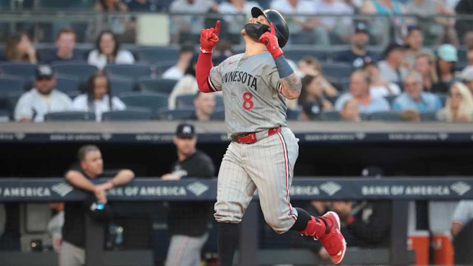 New York Yankees Mentioned As Trade Suitor for Versatile, Defensive-Minded Catcher