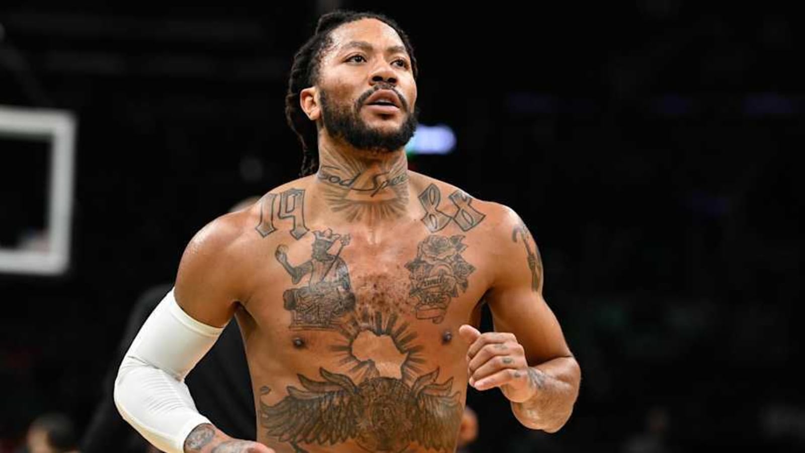 Derrick Rose&#39;s Controversial Michael Jordan Statement Goes Viral