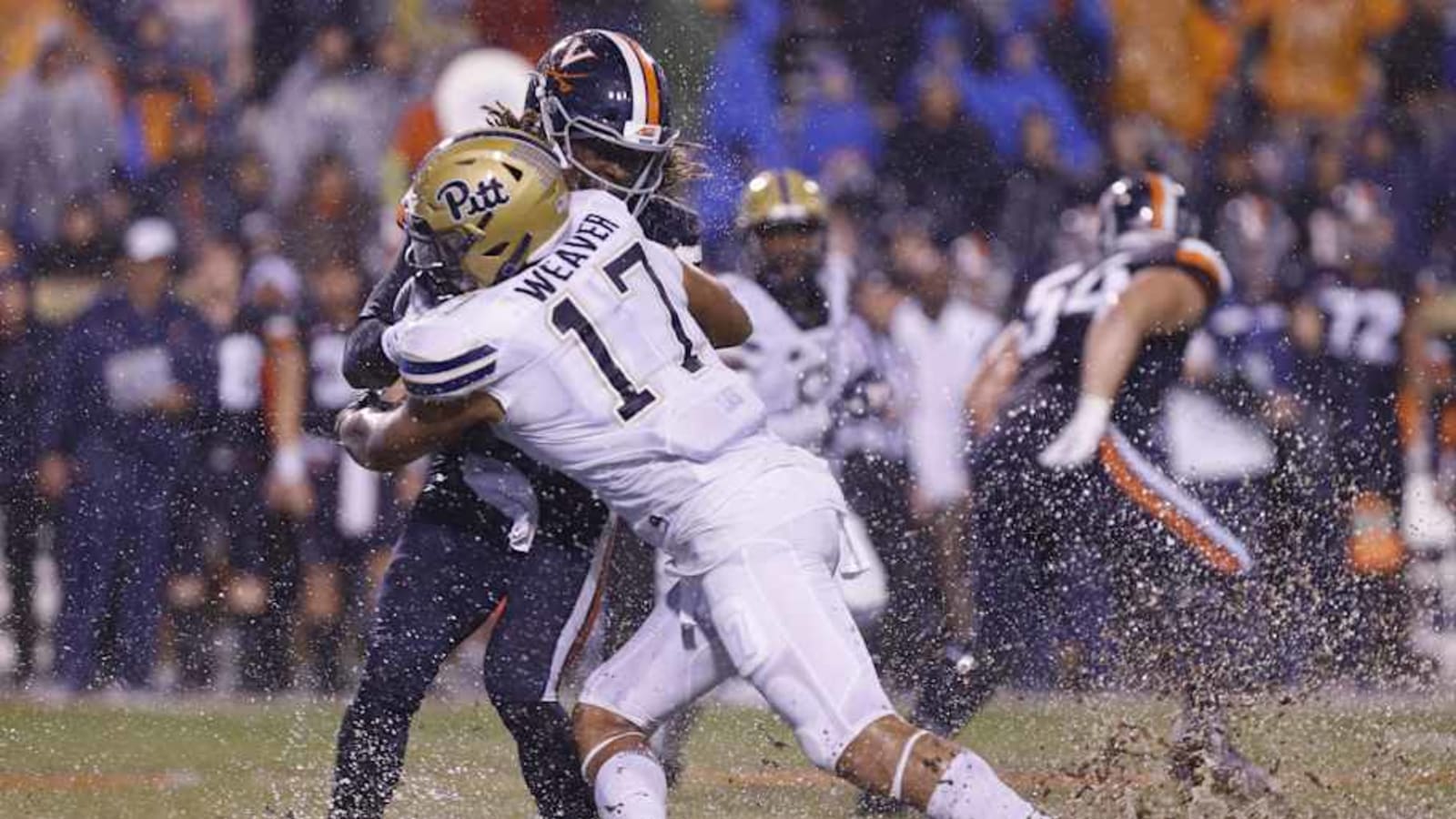 Texans Re-Sign Former Pitt DE