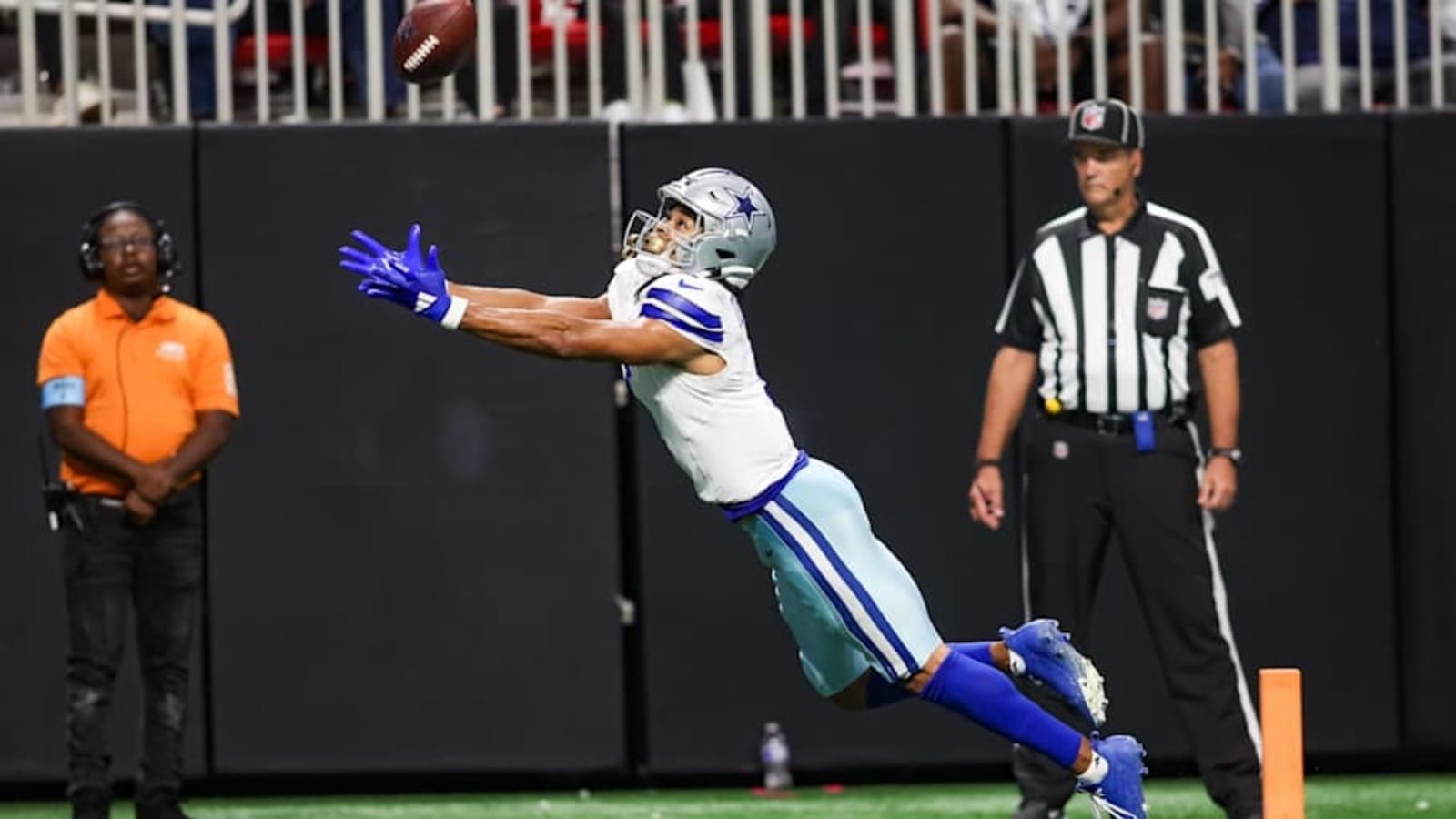 Dallas Cowboys locker room continues to light sun controversy