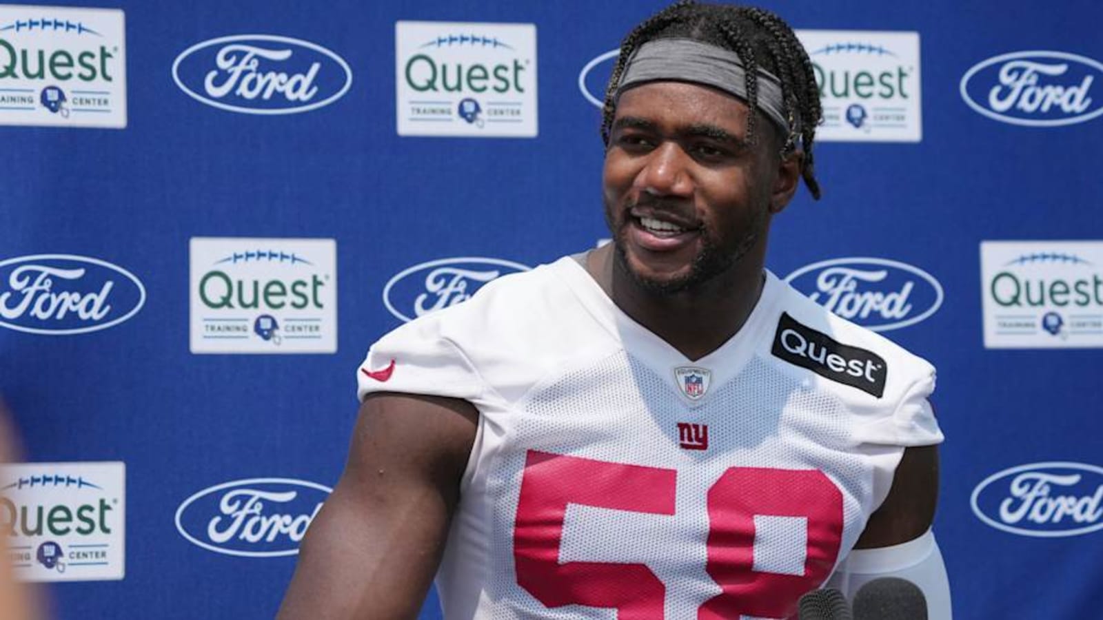 Giants Place Linebackers Bobby Okereke, Patrick Johnson on IR