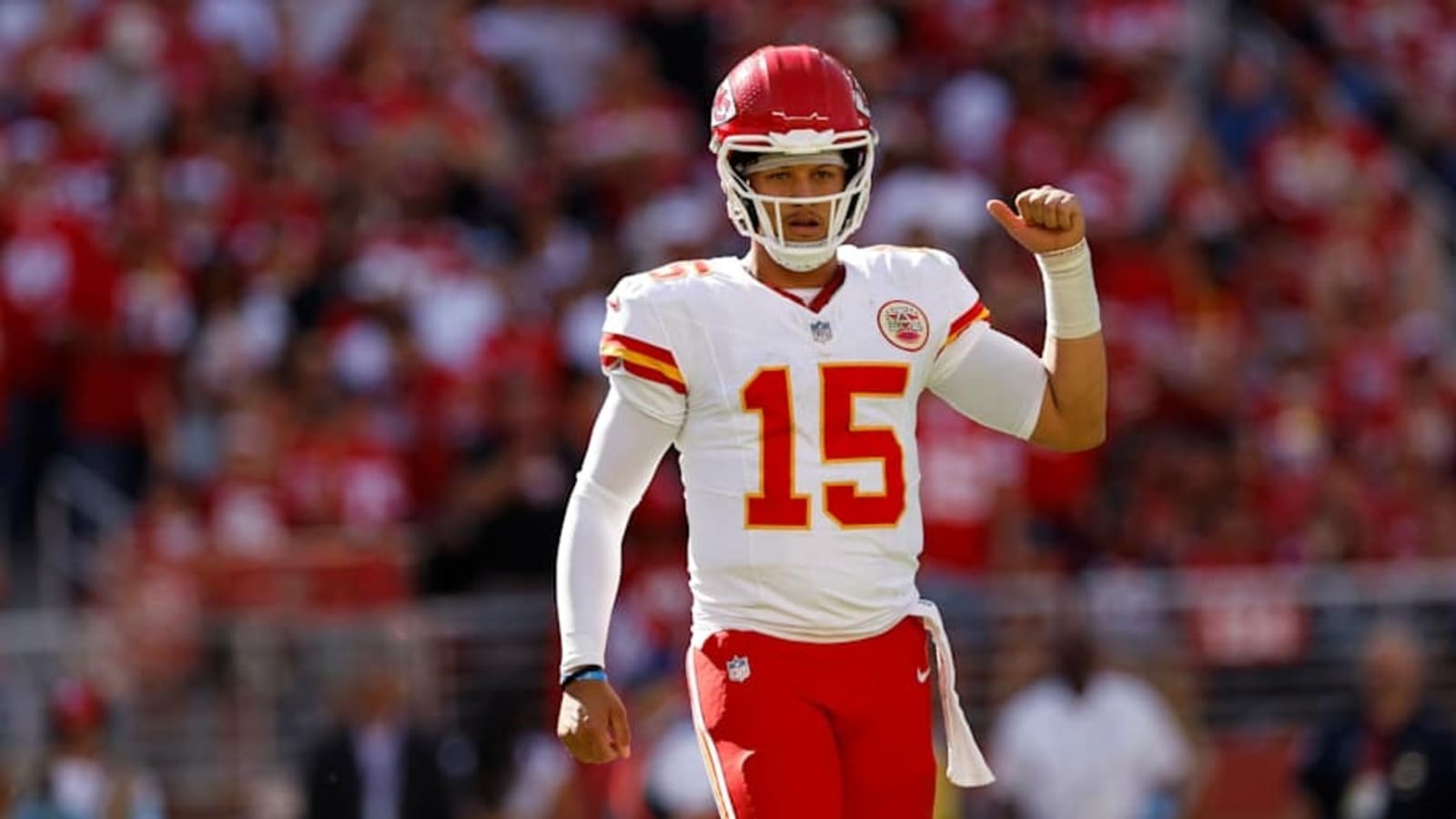 Refs miss obvious call as 49ers defender throat punches Patrick Mahomes