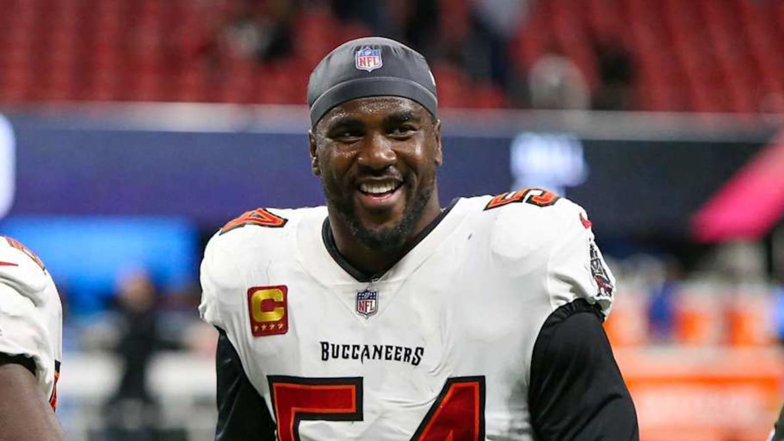 Lavonte David sends message to Buccaneers fans after new contract