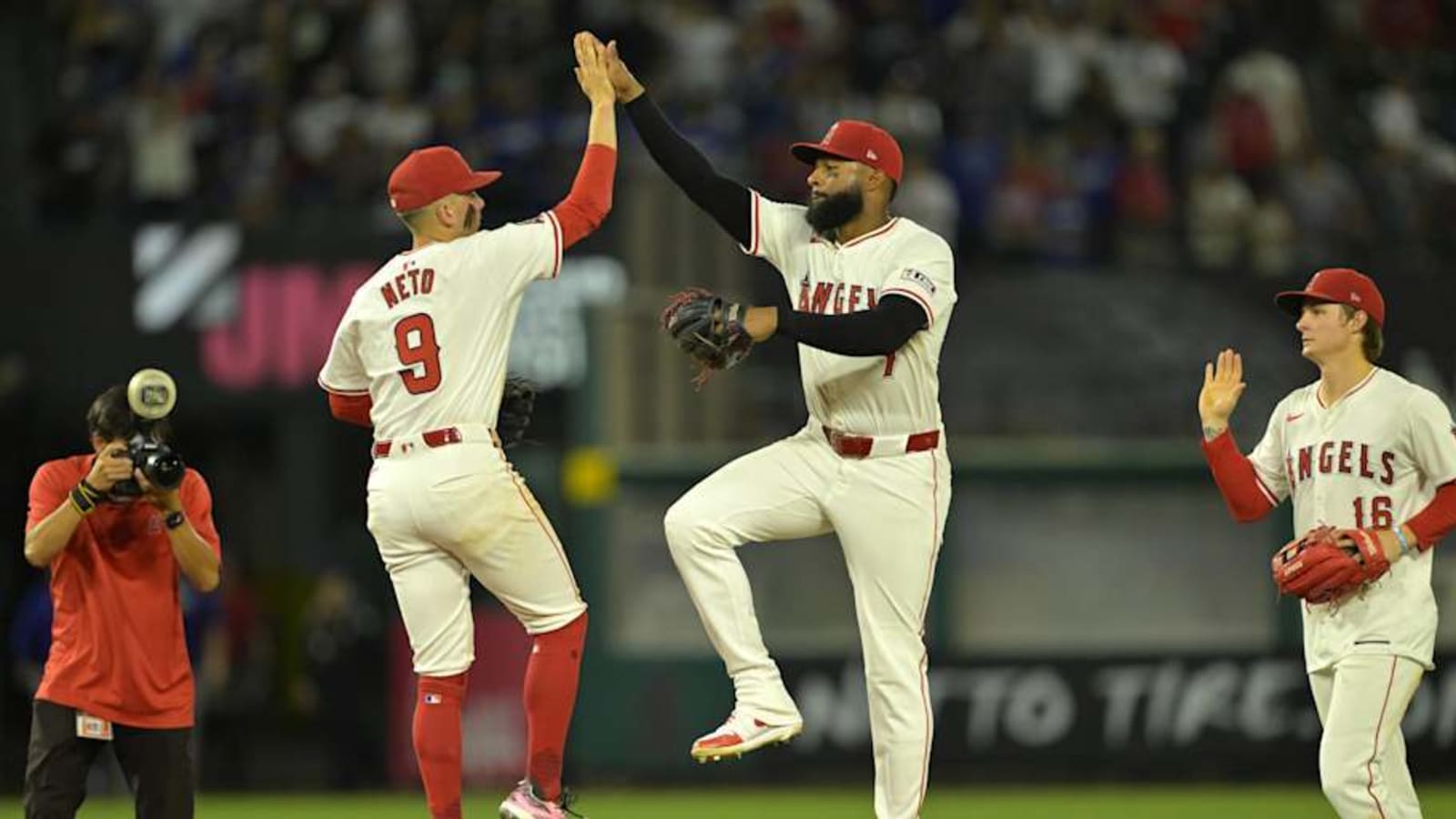 Angels Notes: Halos Sign Reliever, Outfielder Suffers Injury, Pitching Shines in Win