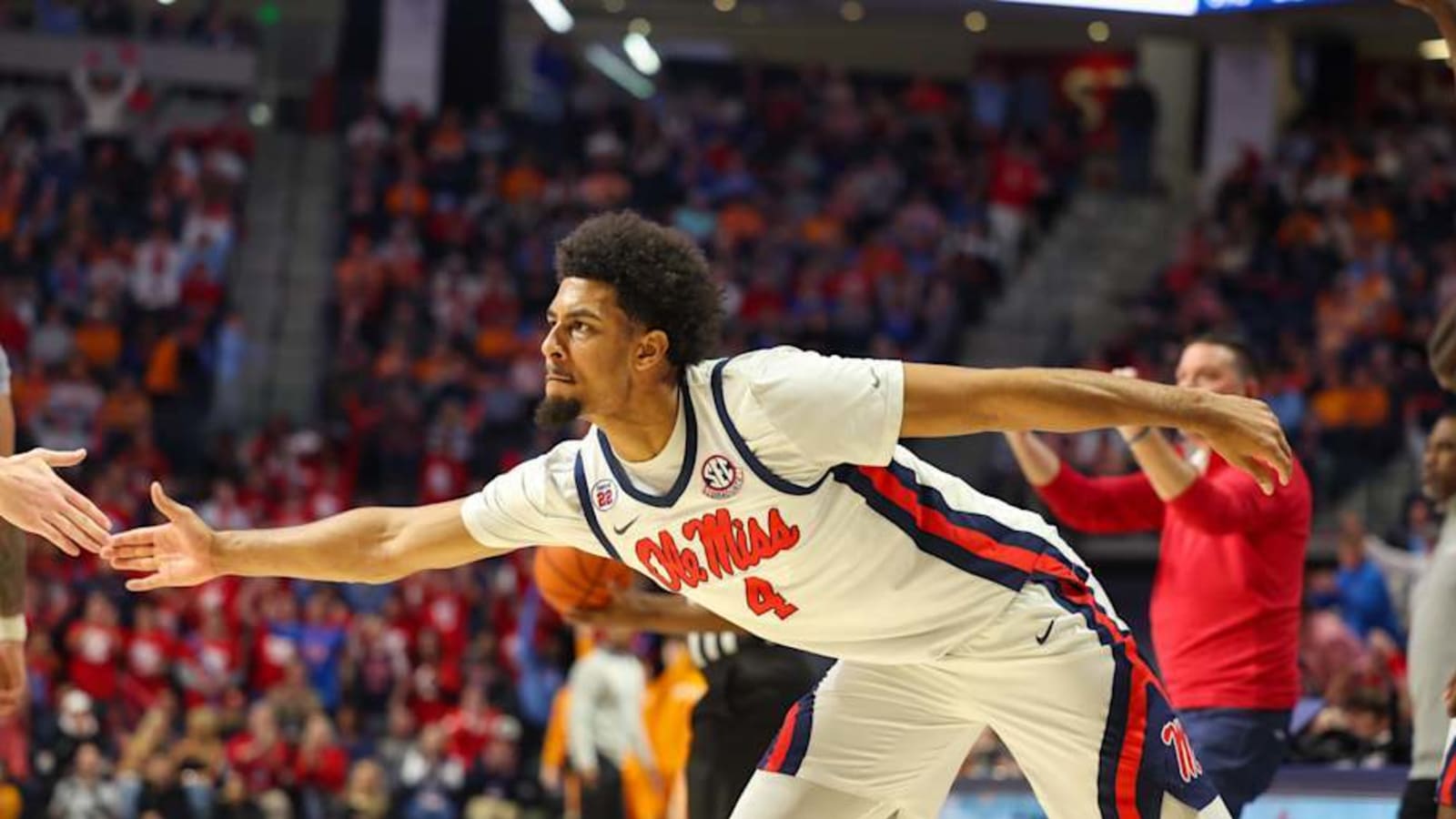 Jaemyn Brakefield&#39;s Dominant Second Half Propels Ole Miss to Upset Victory