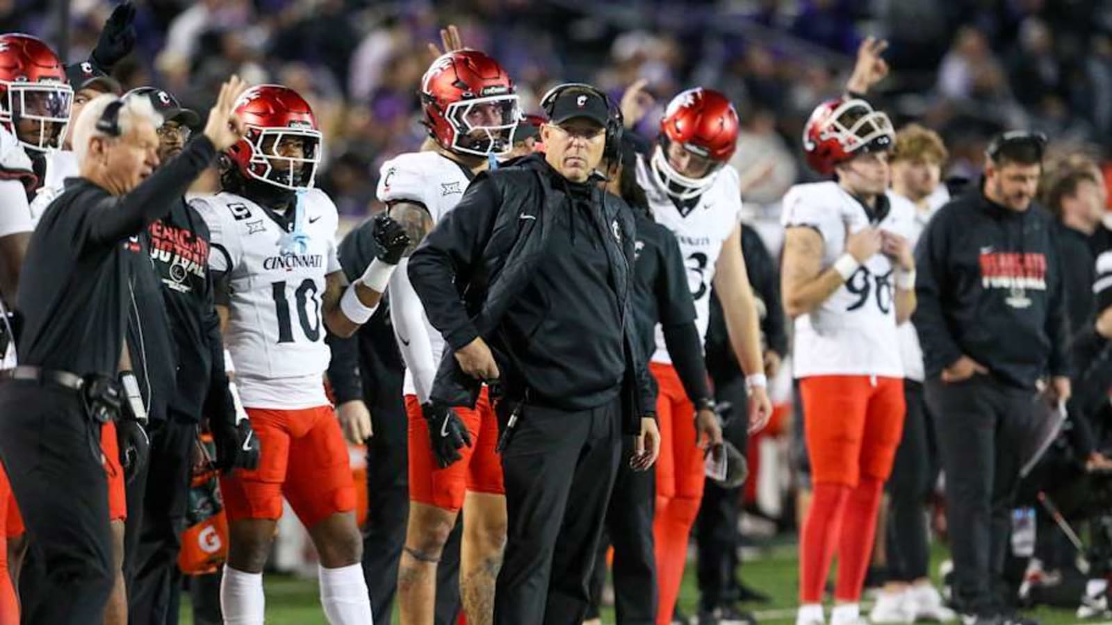 Recruiting Roundup: 2025 Football Visits Flowing in Along With More Offers