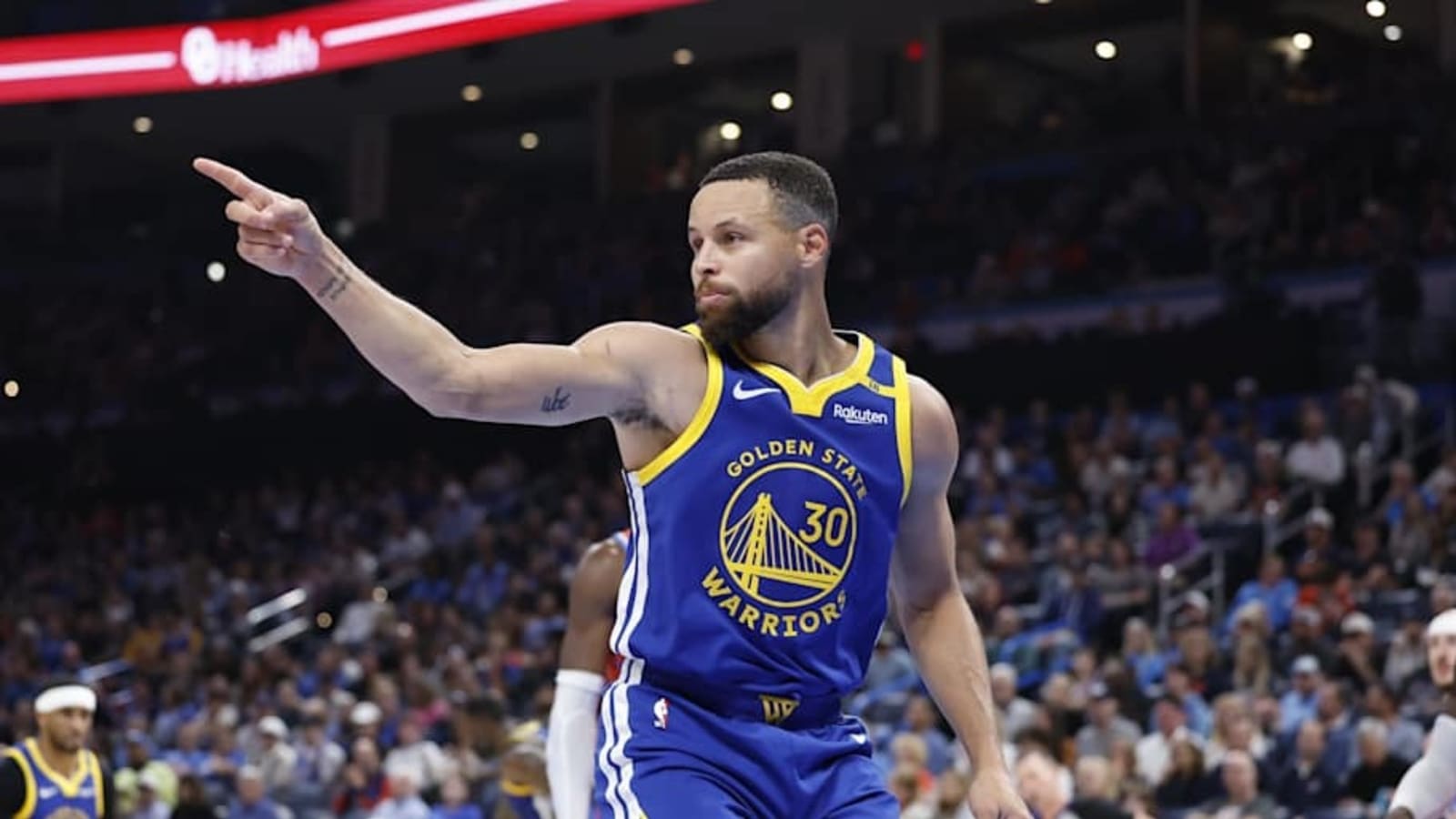 NBA Fans React to Steph Curry&#39;s Subtle Shot at OKC Thunder