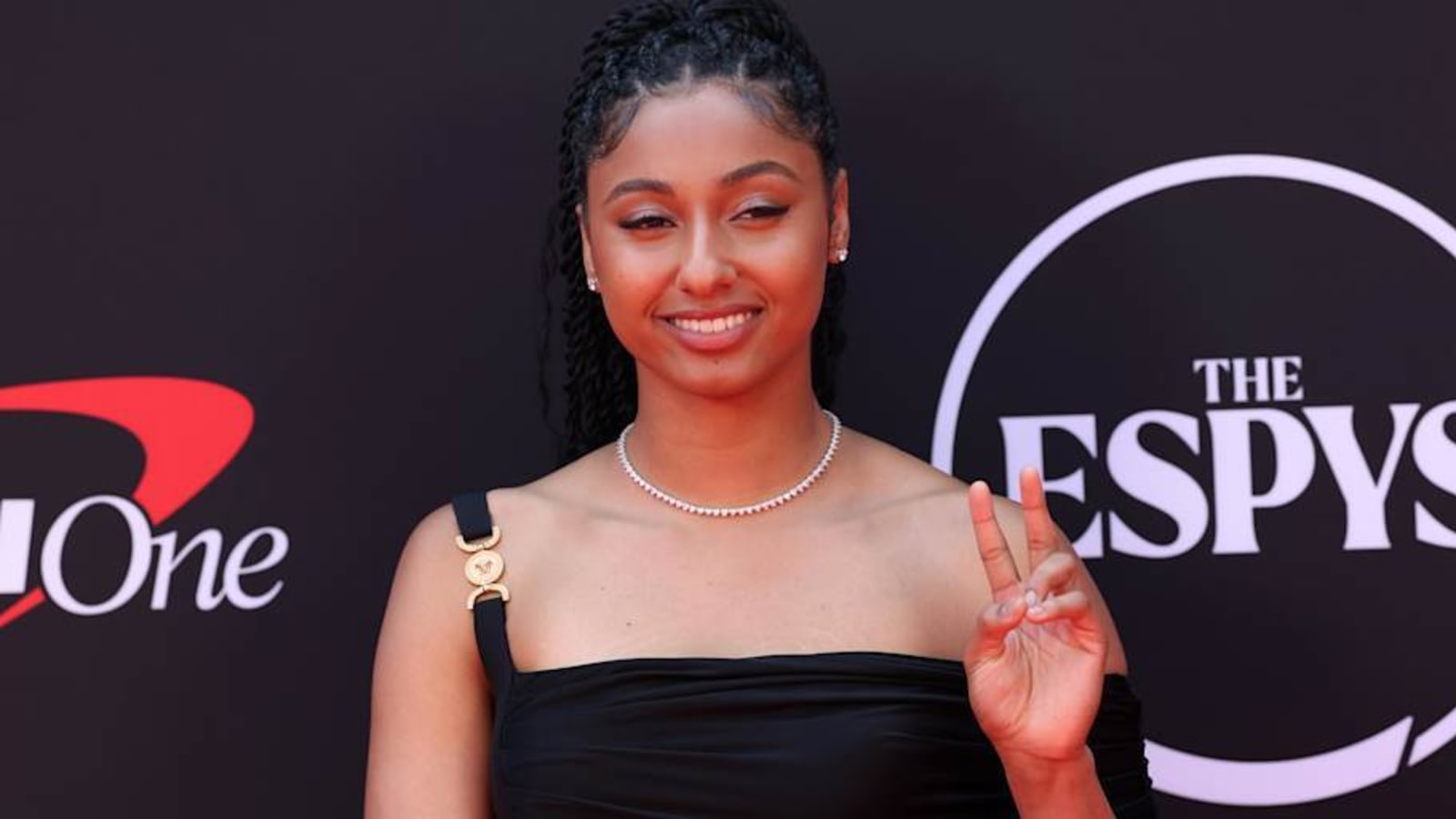 USC Trojans&#39; JuJu Watkins Signs Historic NIL Deal With NYX Professional Makeup