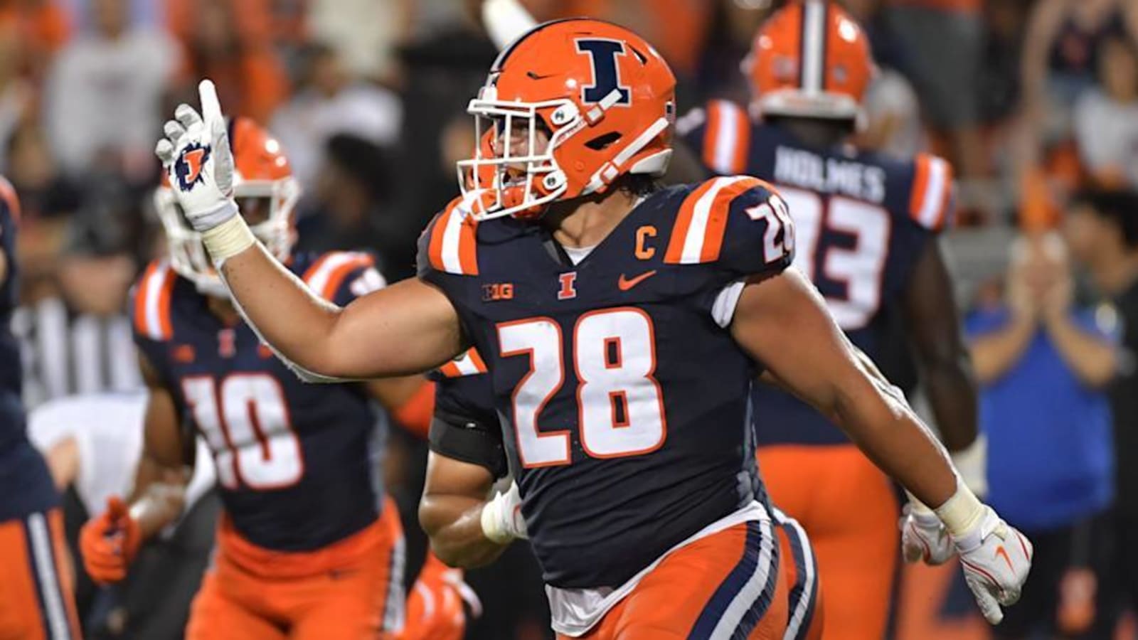 Watch Illinois LB Dylan Rosiek's GameWinning Sack Against Purdue