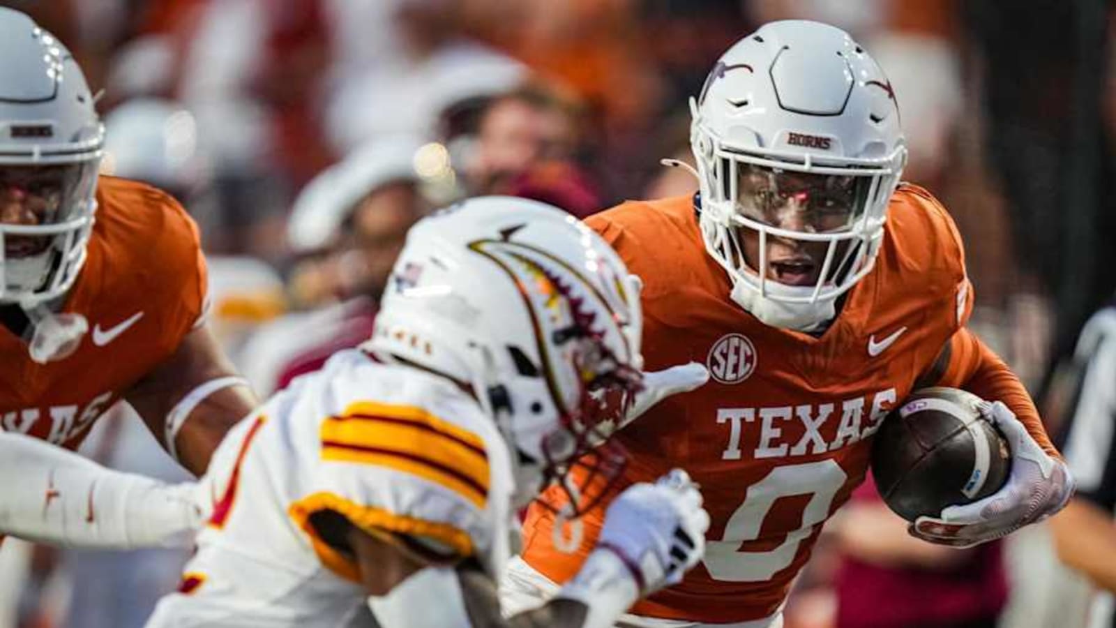 Texas Longhorns Reveal Team Captains vs. Georgia Bulldogs