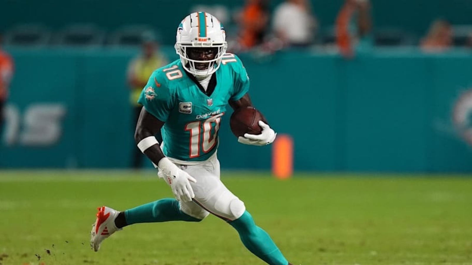 Dolphins Thursday Injury Report: Tyreek Hill Dealing with New Injury