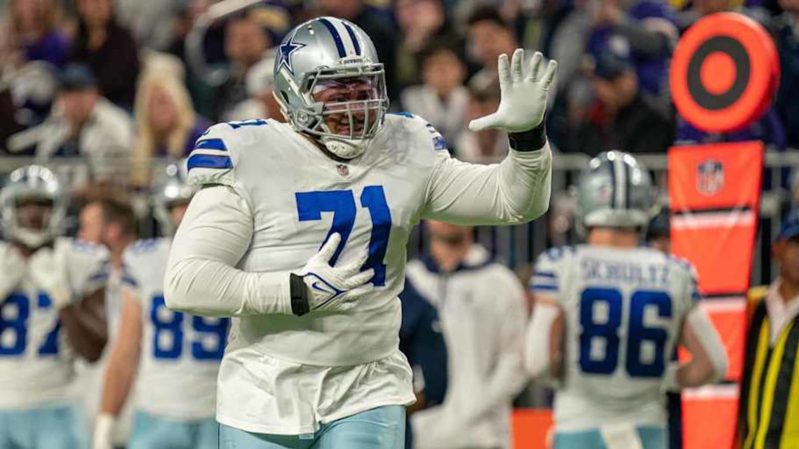 Should Commanders Sign Former Cowboys OT?