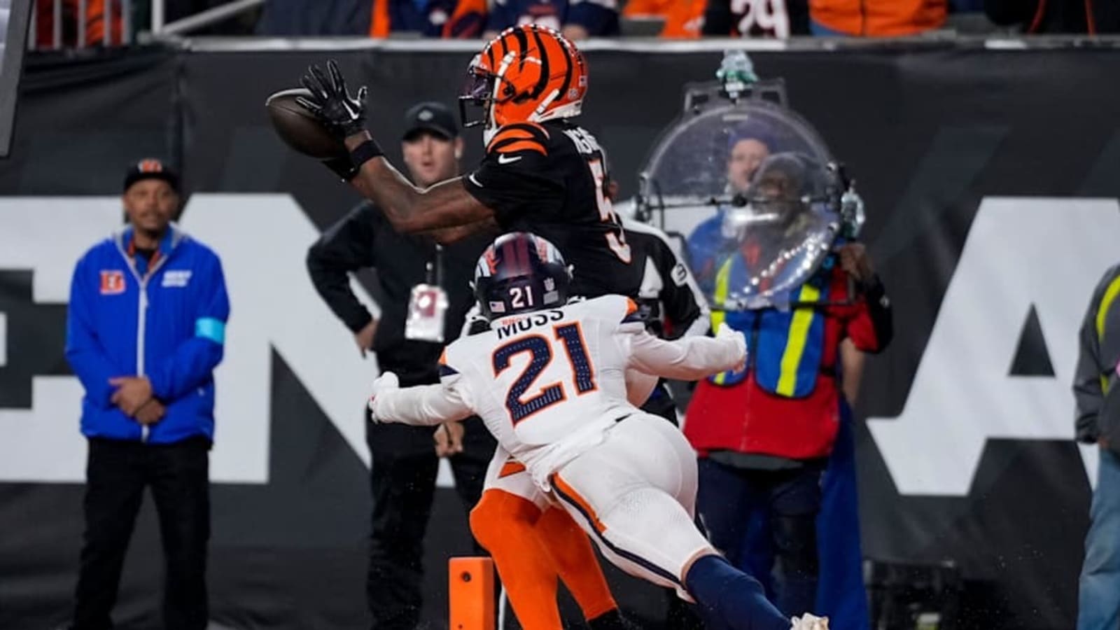 Listen: Radio Call of Tee Higgins&#39; Game-Winning Touchdown Catch in Bengals&#39; Win Over Broncos
