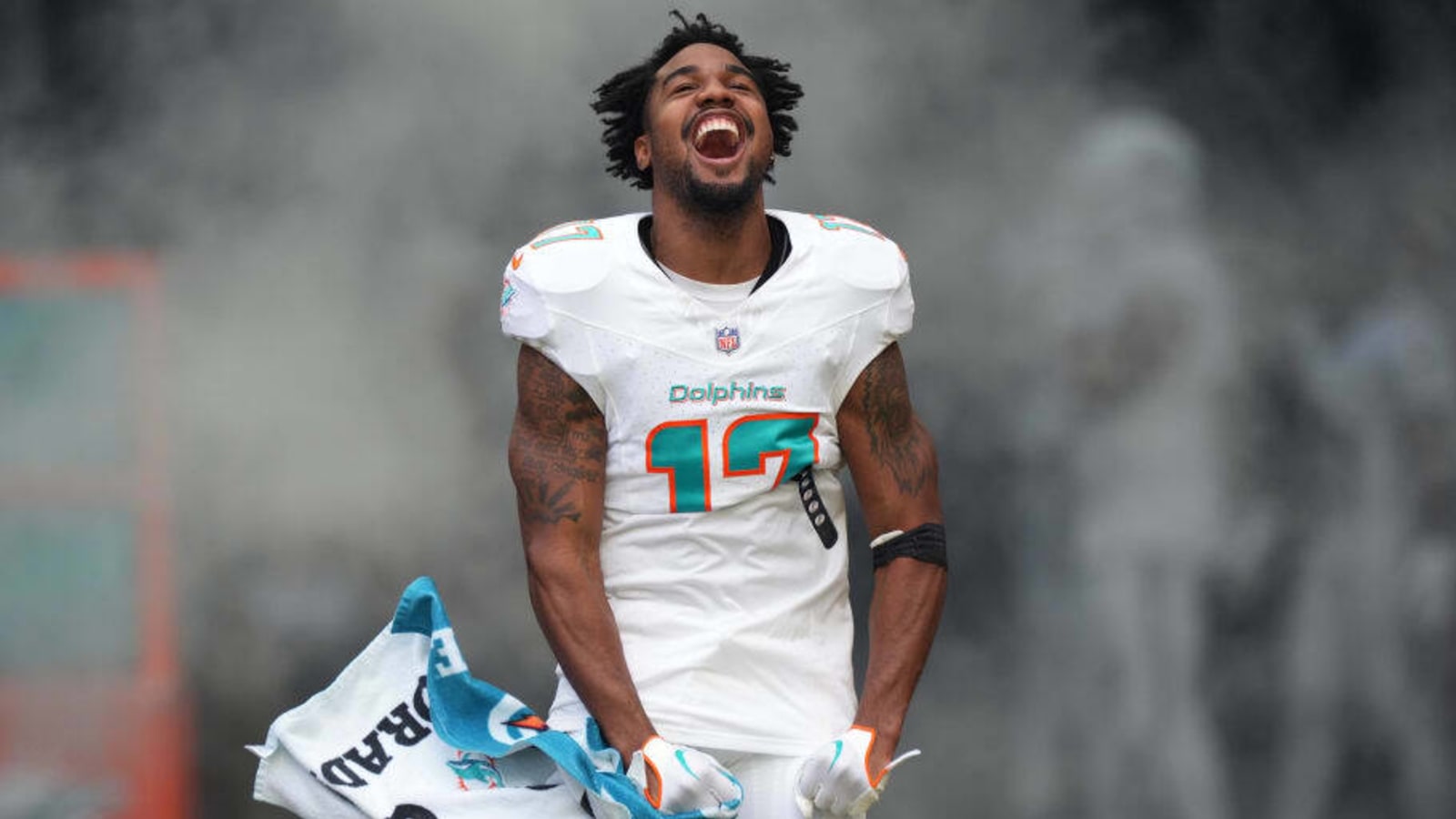 Breaking Down Waddle's Contract Extension