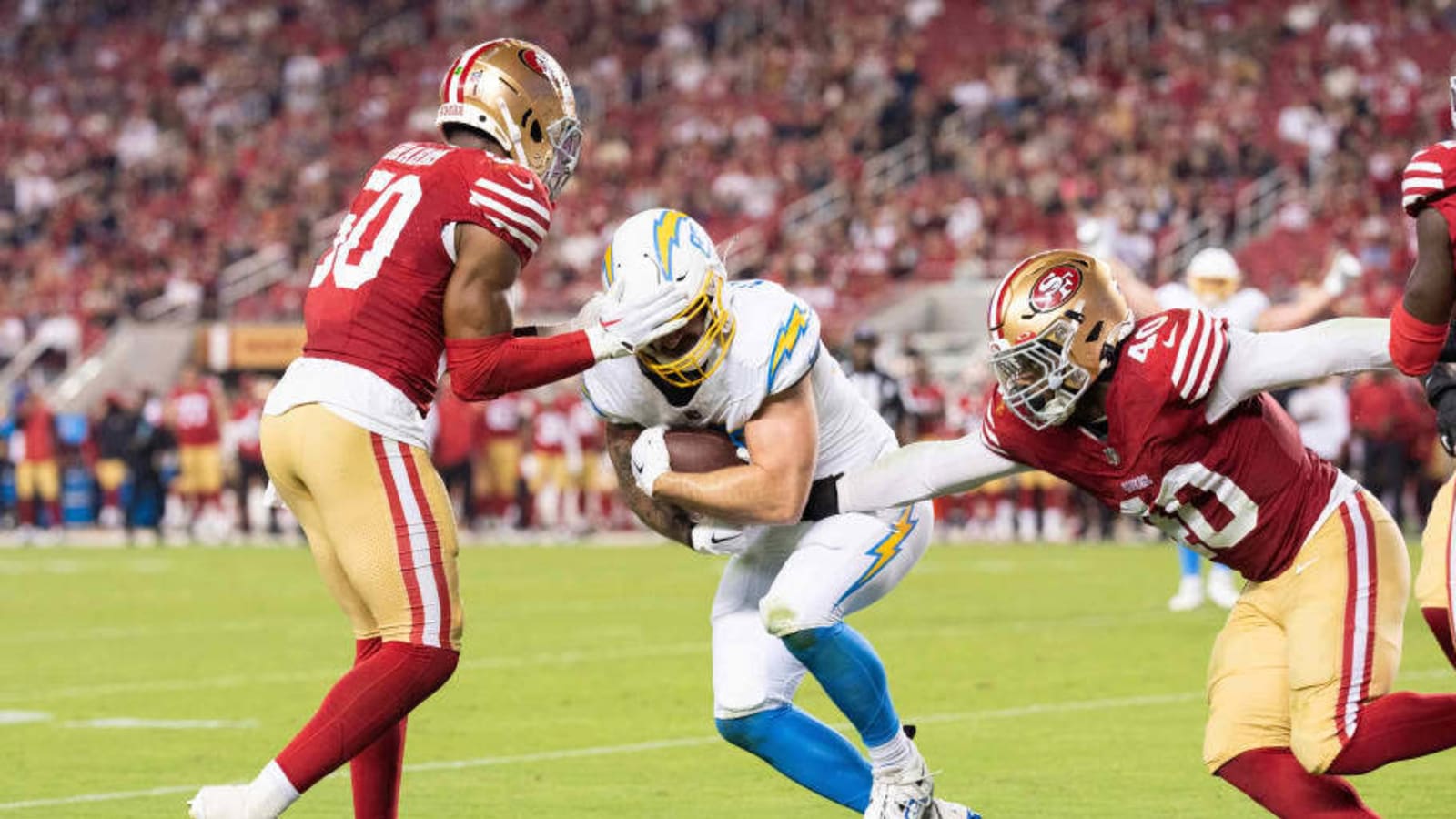 Former Chargers TE Signs With Divisional Rival