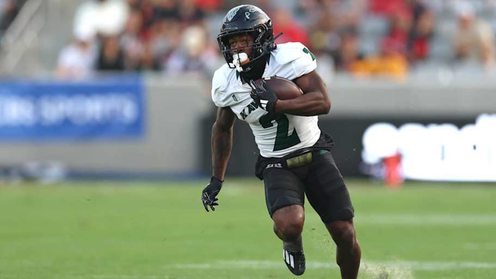Pitt Football Showing Interest in Hawaii Transfer