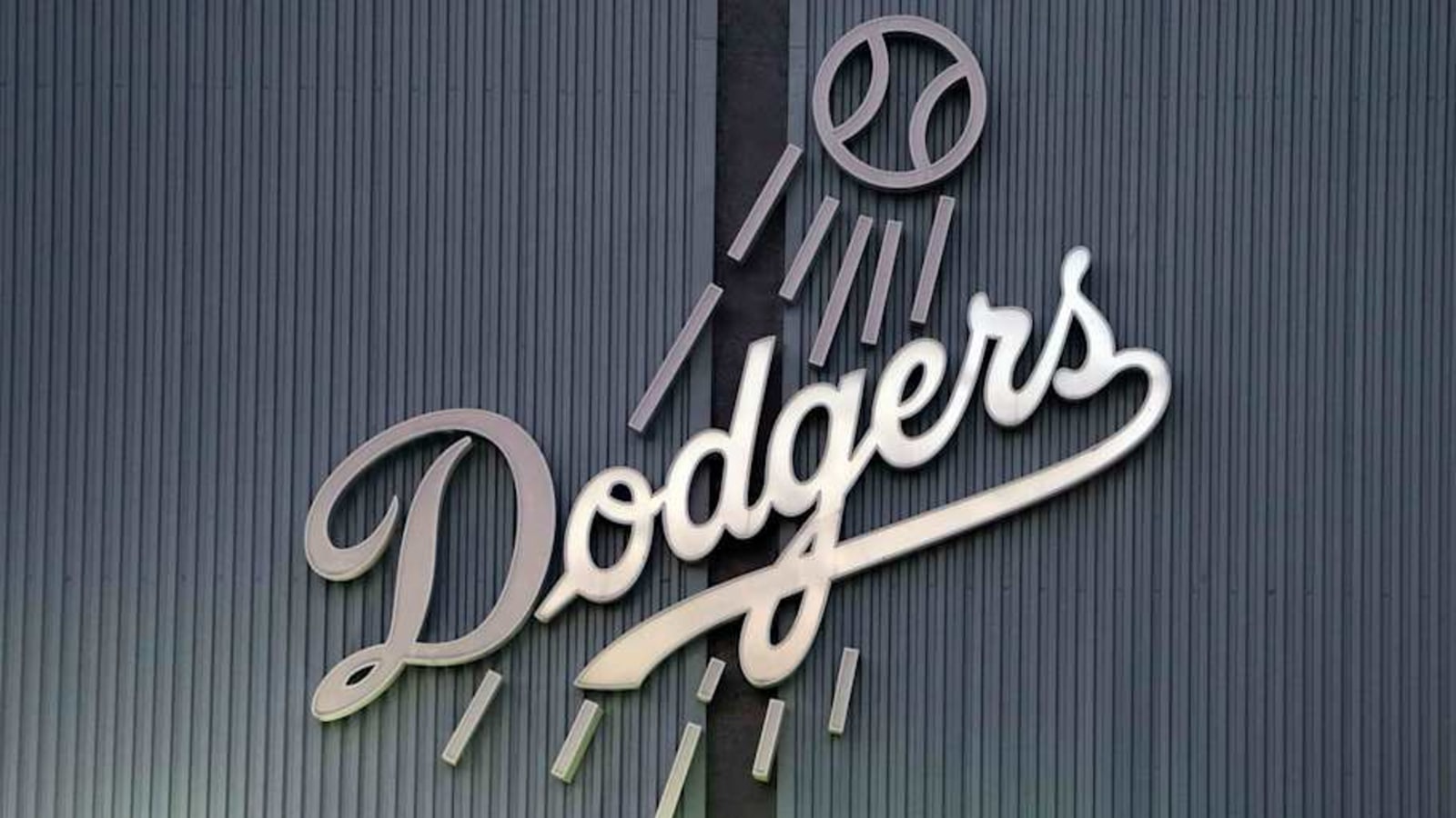 Red Sox $32 Million Star Urged To Cut Ties With Boston For Dodgers