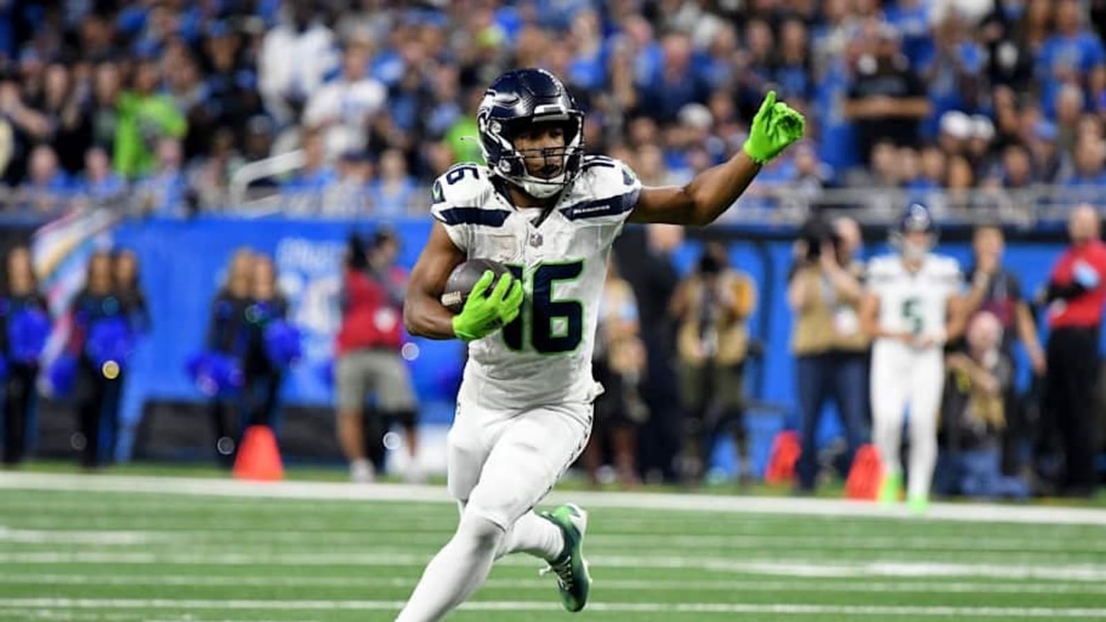 Should the Rams Sign This Seahawks Legend?