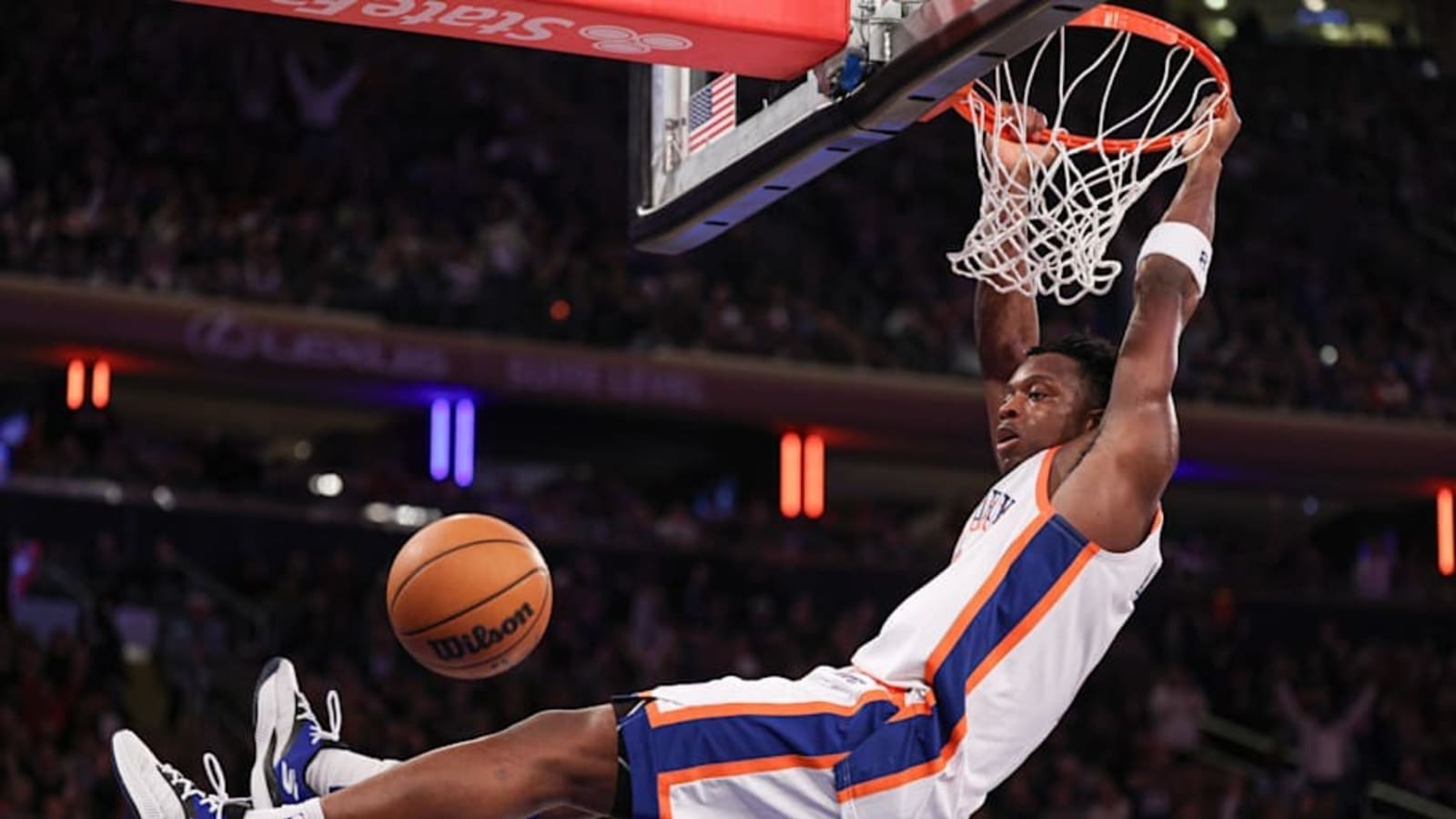 OG Anunoby&#39;s Dunk Went Viral In 76ers-Knicks Game