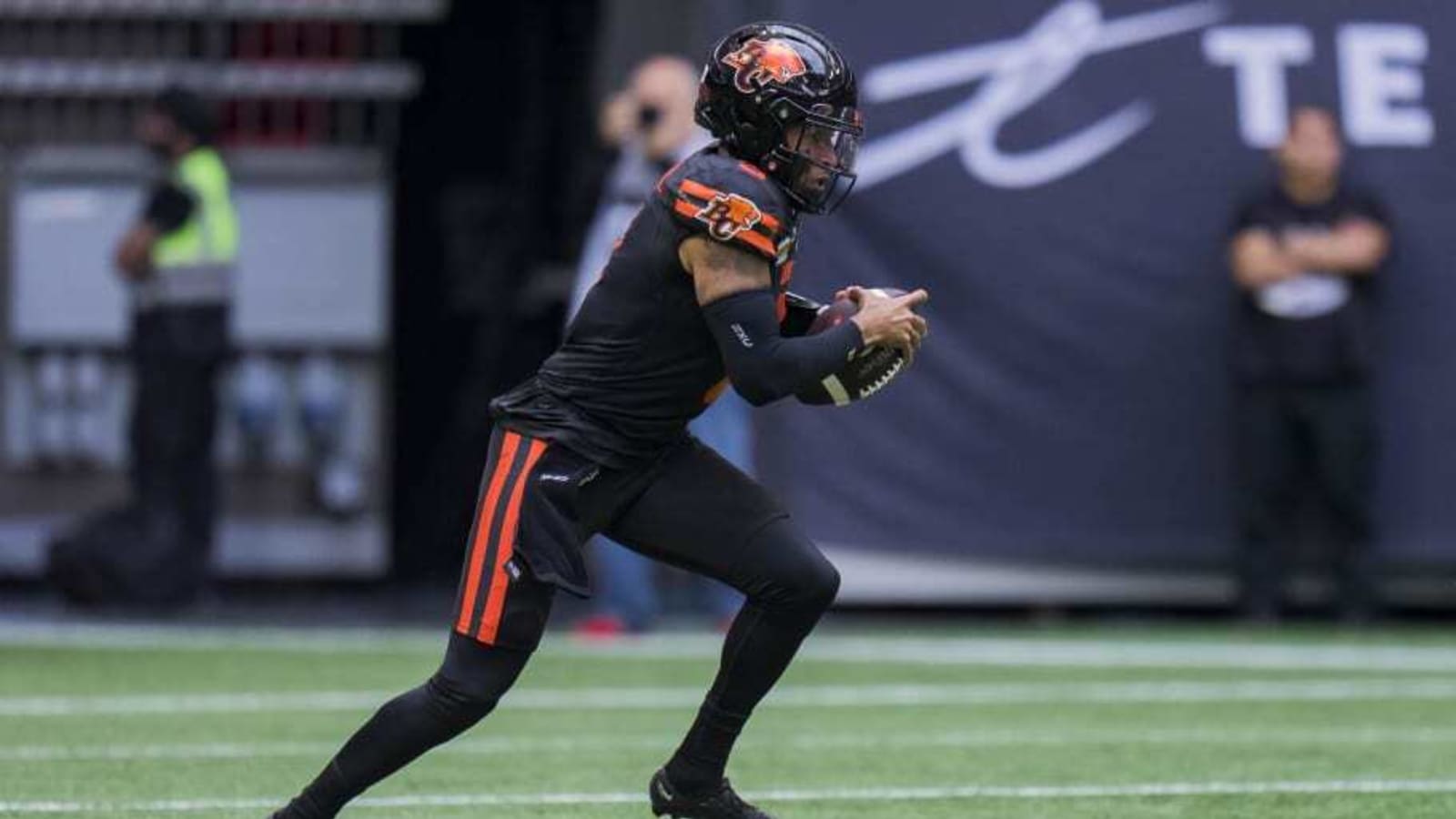 SI.com&#39;s CFL Quarterback Rankings After Week 9