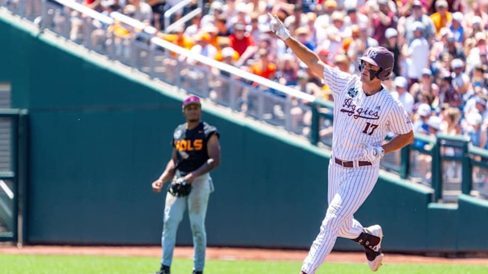Myles Patton Shines, Jace LaViolette Homers Again As No. 1 Texas A&M Sweeps Elon
