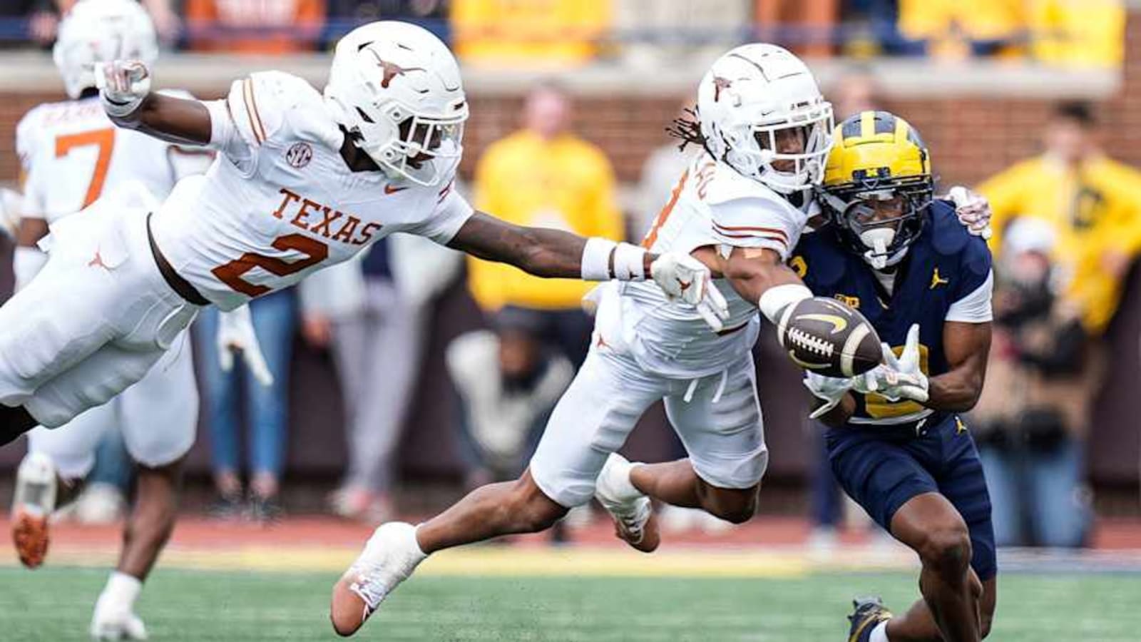 Texas DB Derek Williams Jr. Leaves Oklahoma Game With Injury