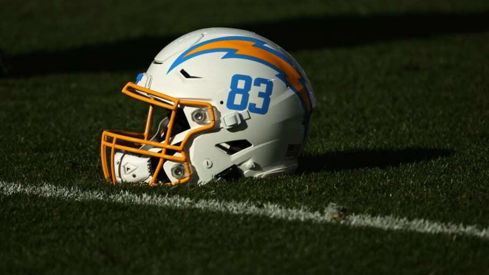 What channel is the Chargers-Rams game on today? Start time, announcers, and more