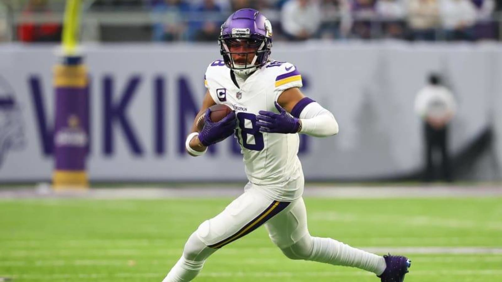 Report: Vikings could unveil white helmet in 2024