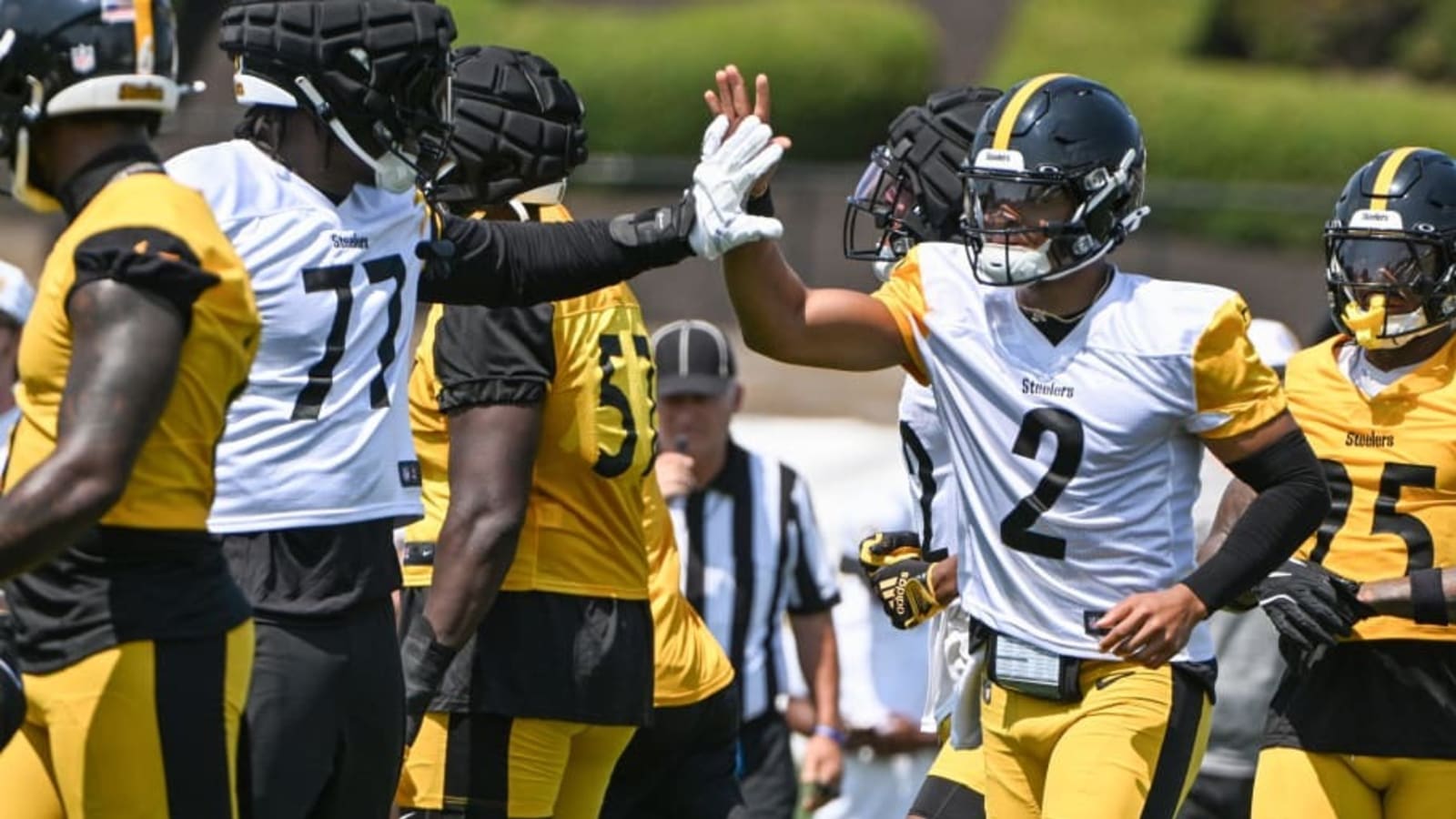 Steelers&#39; Justin Fields, George Pickens Building Dangerous Connection