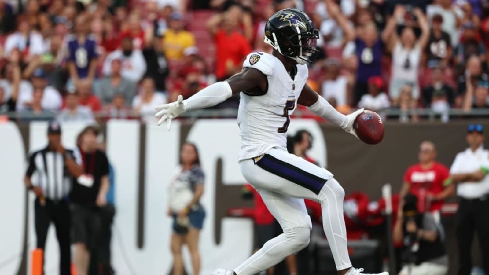 Colts Sign Former Ravens WR
