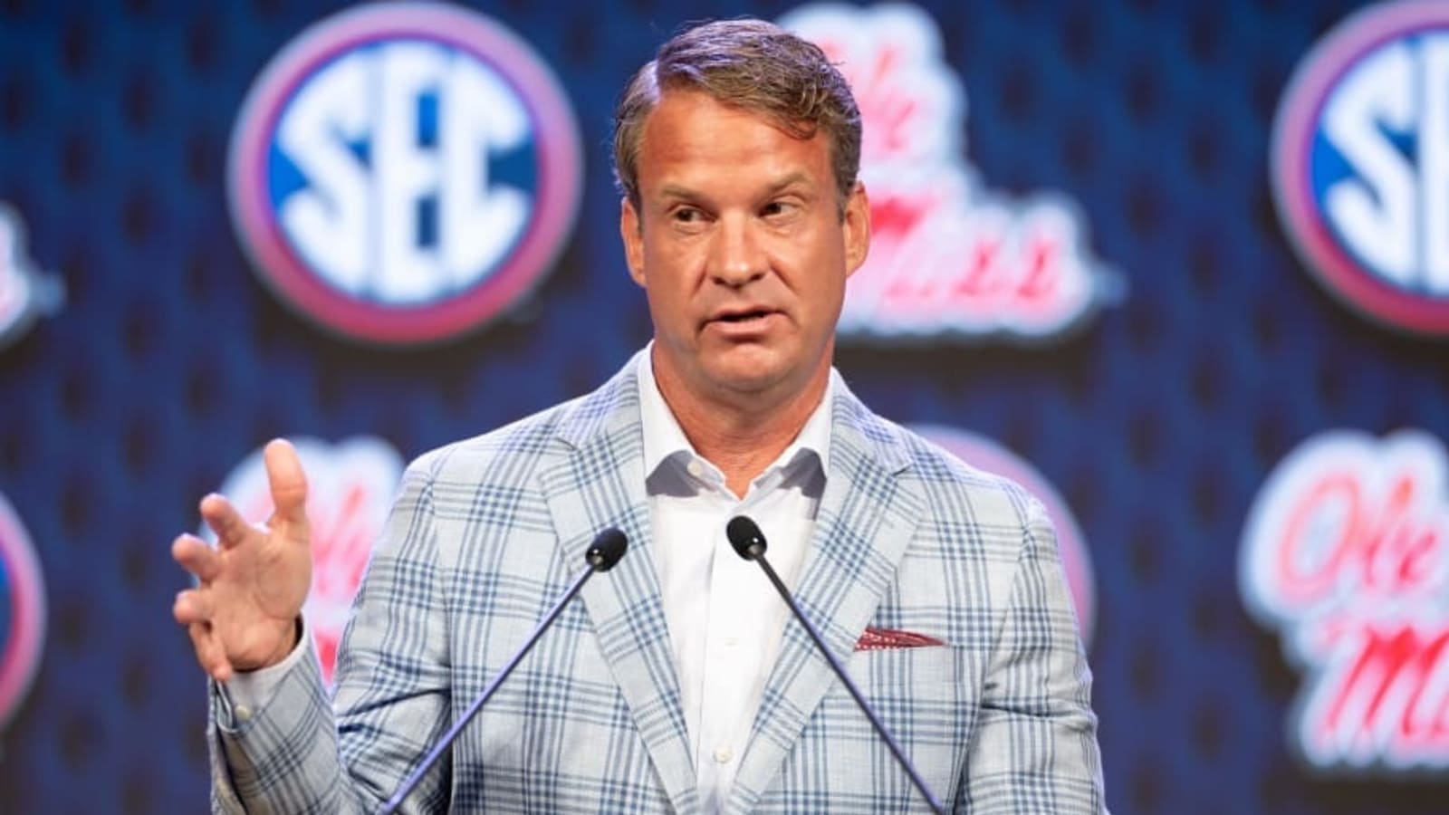 Lane Kiffin&#39;s daughter got creative with friends to keep dad at Ole Miss