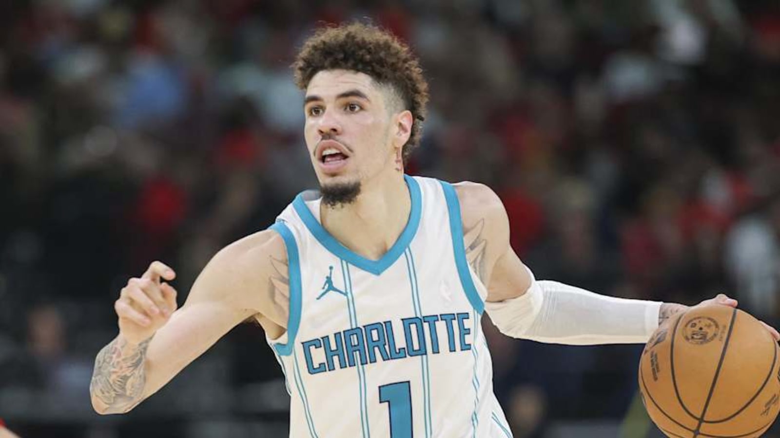 Pregame injury update on LaMelo Ball, Seth Curry, and Cody Martin