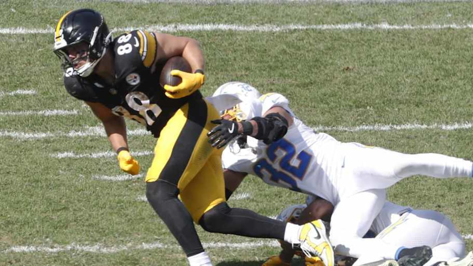 Pat Freiermuth reveals his thoughts on Derwin James hit