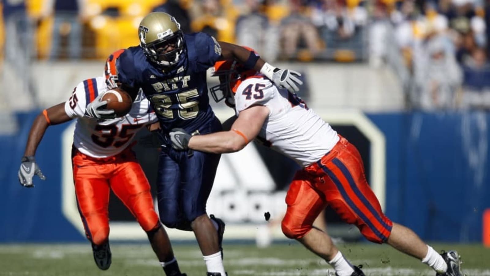 Pitt Legend Joins Eagles Hall of Fame