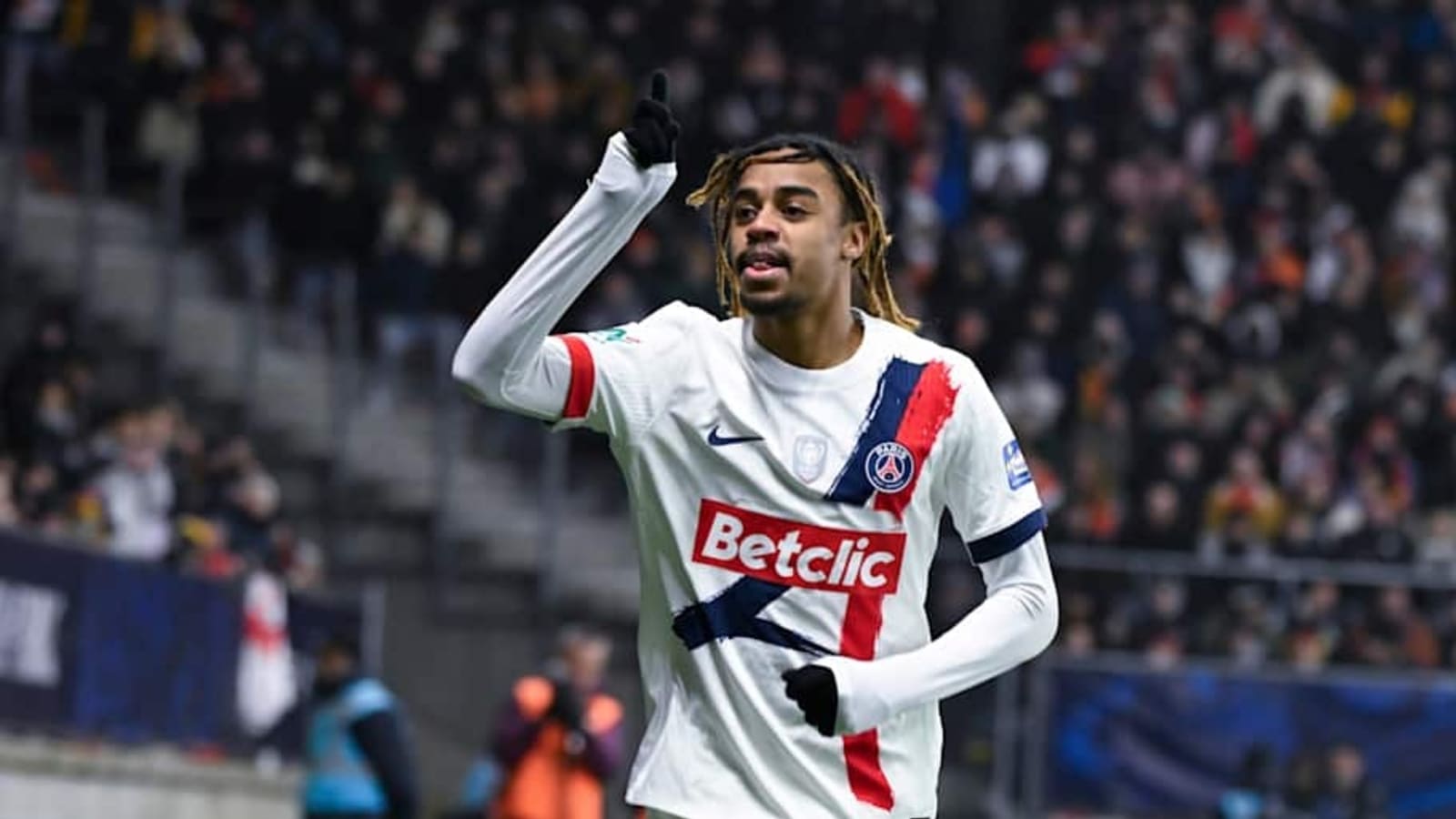 PSG Targets Contract Extensions For Two Key Starters