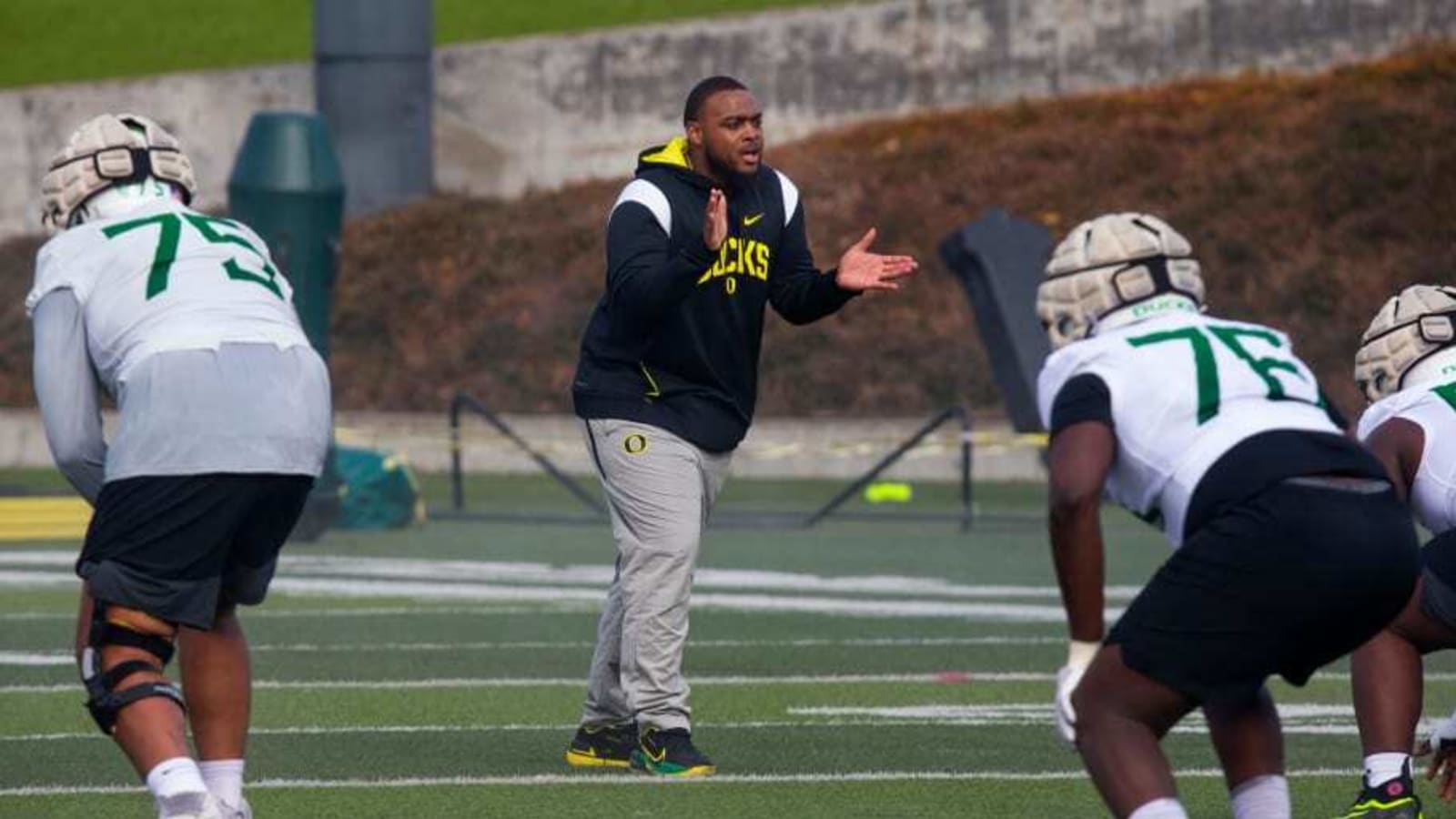 Oregon Ducks Football Recruiting: 2025 OT Makes Decision Thursday