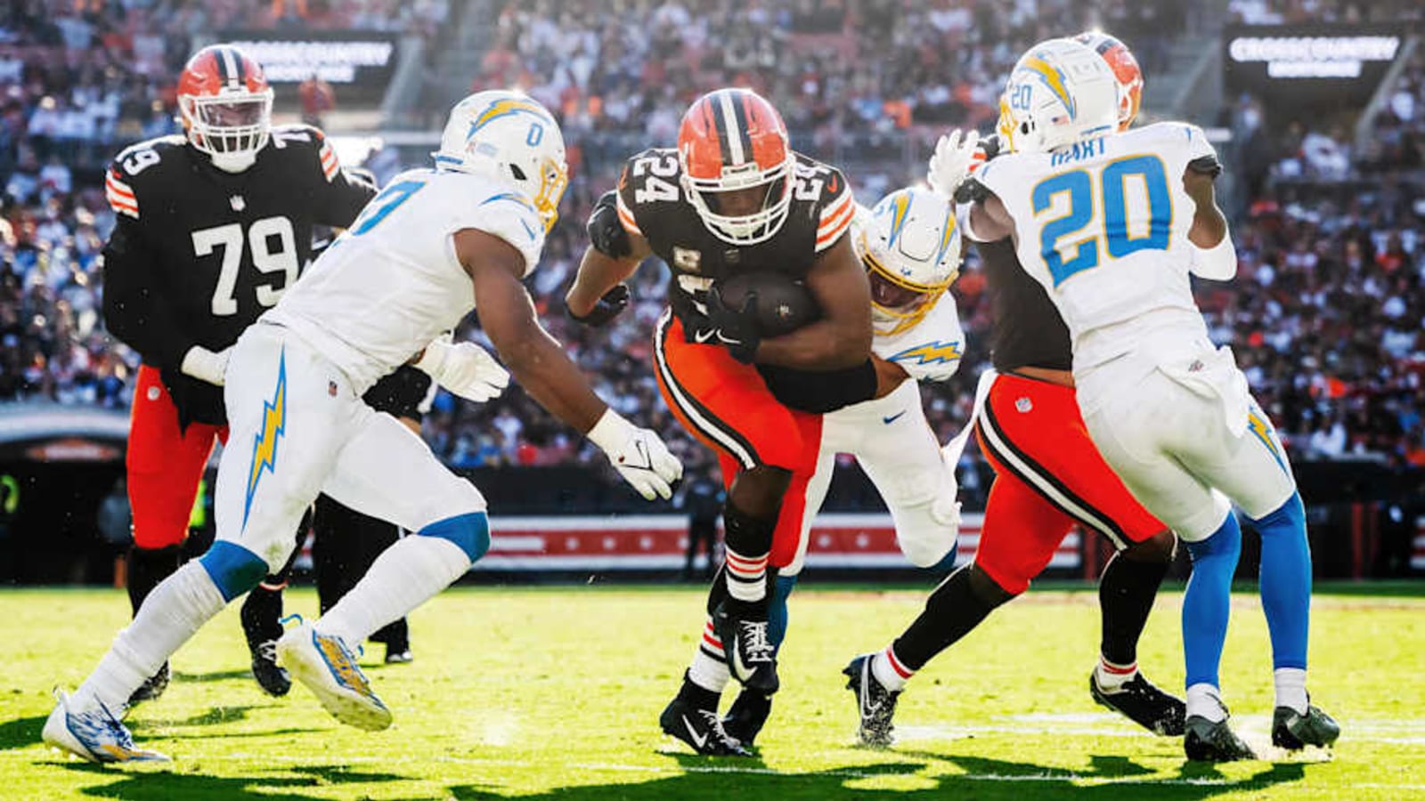 Three Must Re-Sign Cleveland Browns Free Agents