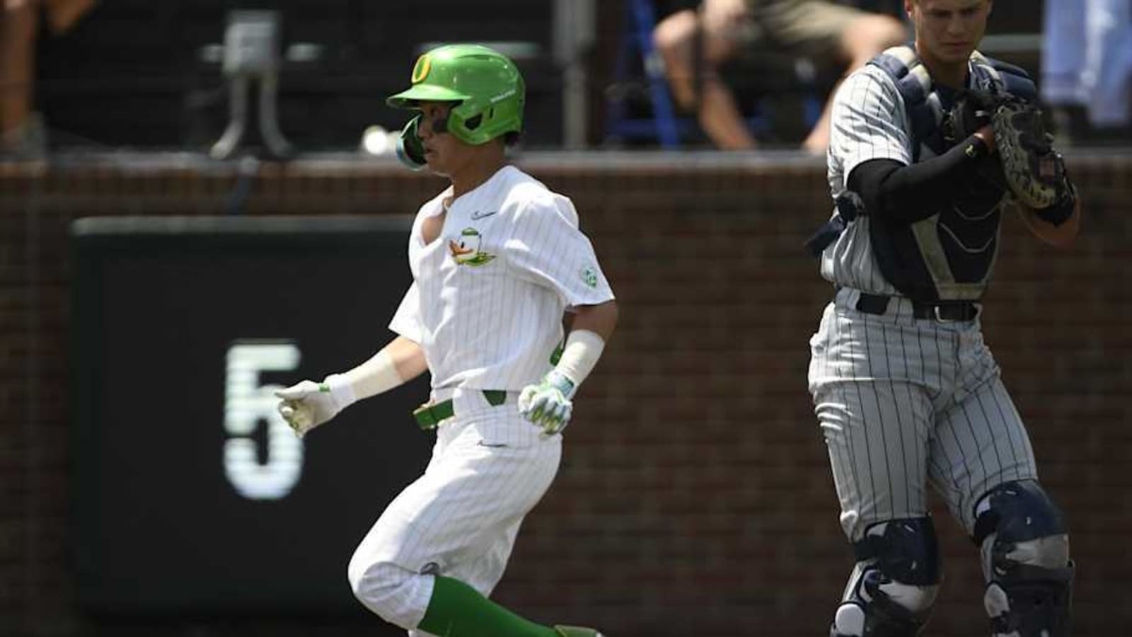 Chicago White Sox&#39; Japanese Prospect Has Wholesome Reaction to Meeting Legend Ichiro Suzuki
