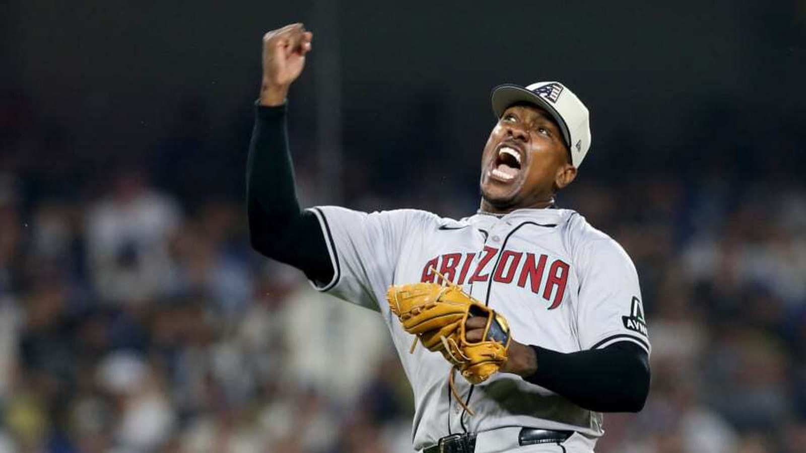 Who is Diamondbacks Reliever Thyago Vieira?
