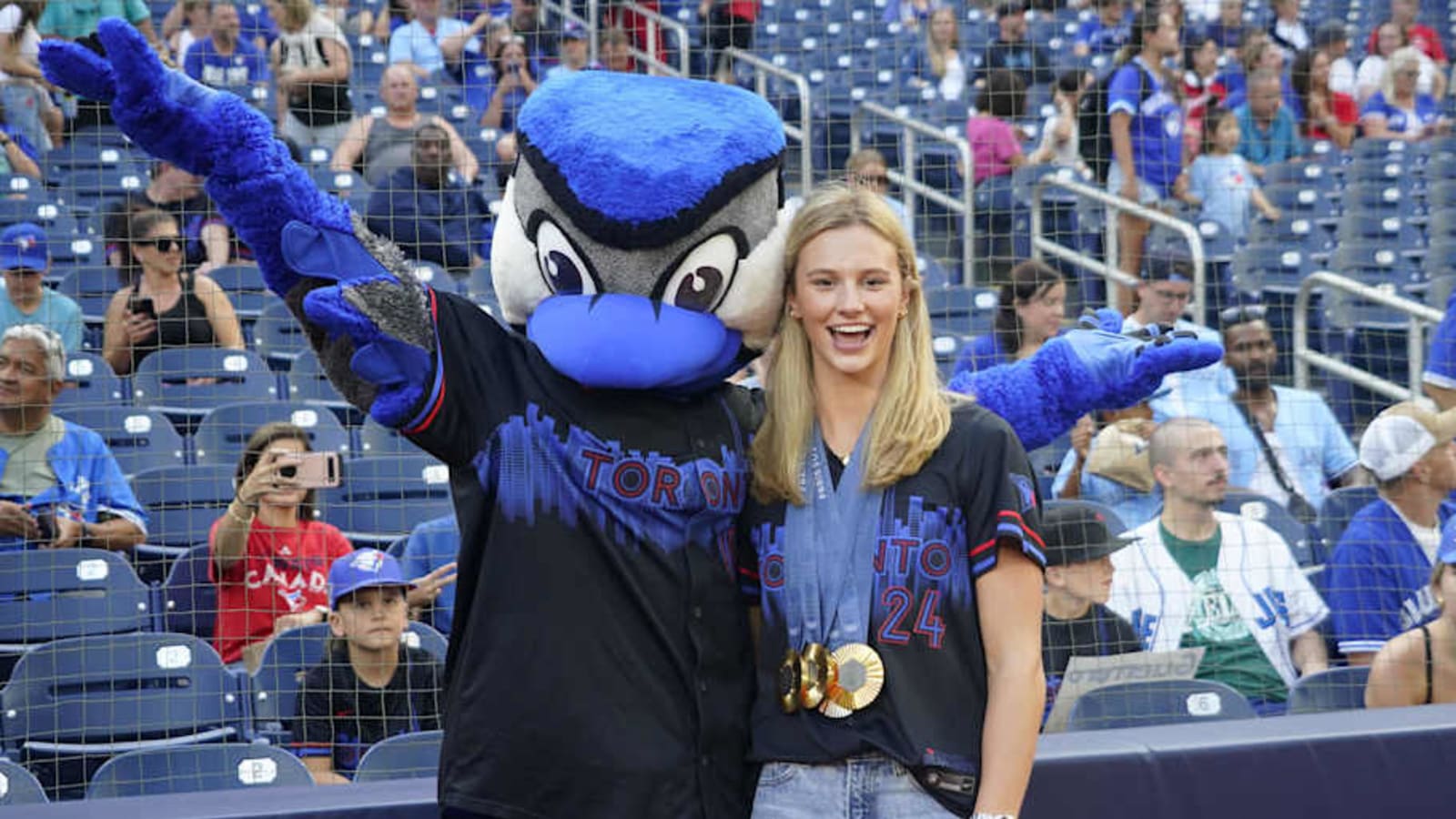 Toronto Blue Jays Give Shout Out to Canada&#39;s Olympic Hero on Social Media