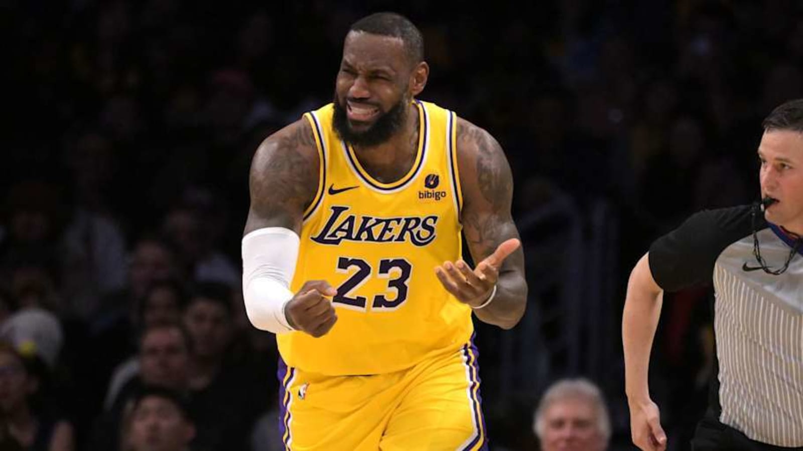 LeBron James Official Playing Status for Detroit Pistons vs Lakers