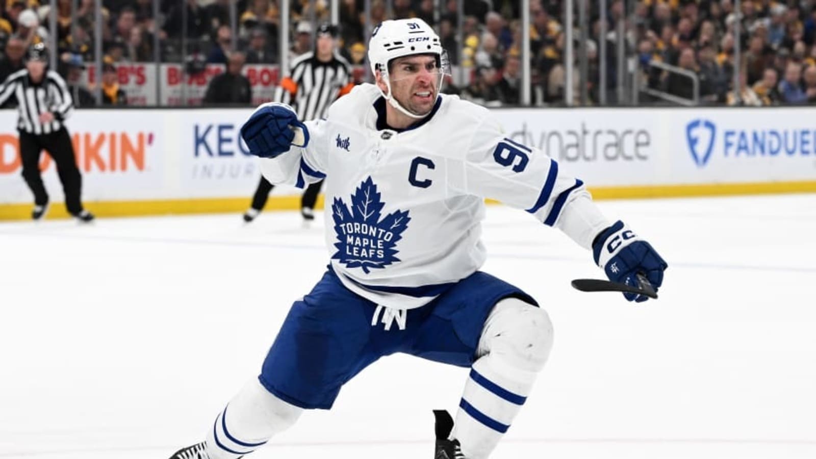 Report: Maple Leafs Could Extend Former Captain