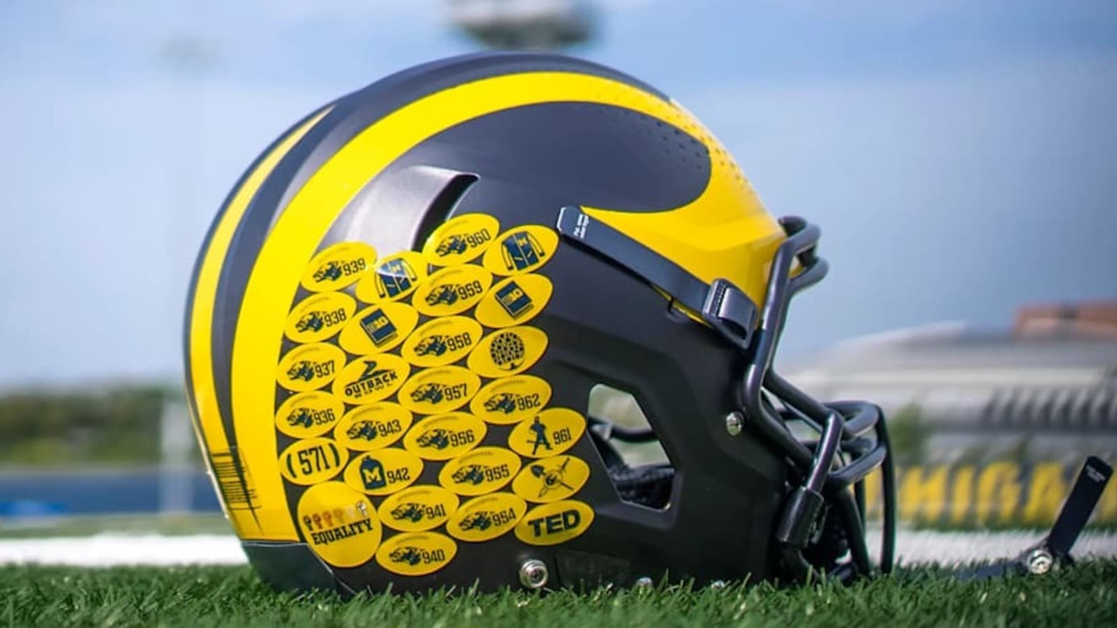  Michigan lands offensive lineman from transfer portal