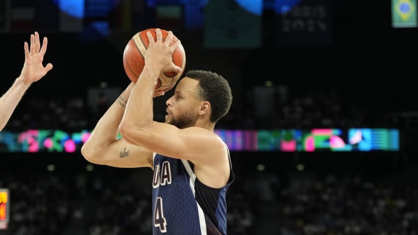 Steph Curry&#39;s Incredible Shot Over Victor Wembanyama in USA-France Goes Viral