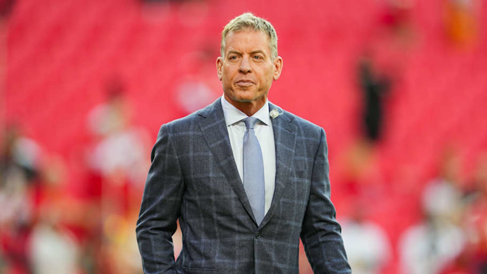 Cowboys Icon Aikman Defends Tom Brady