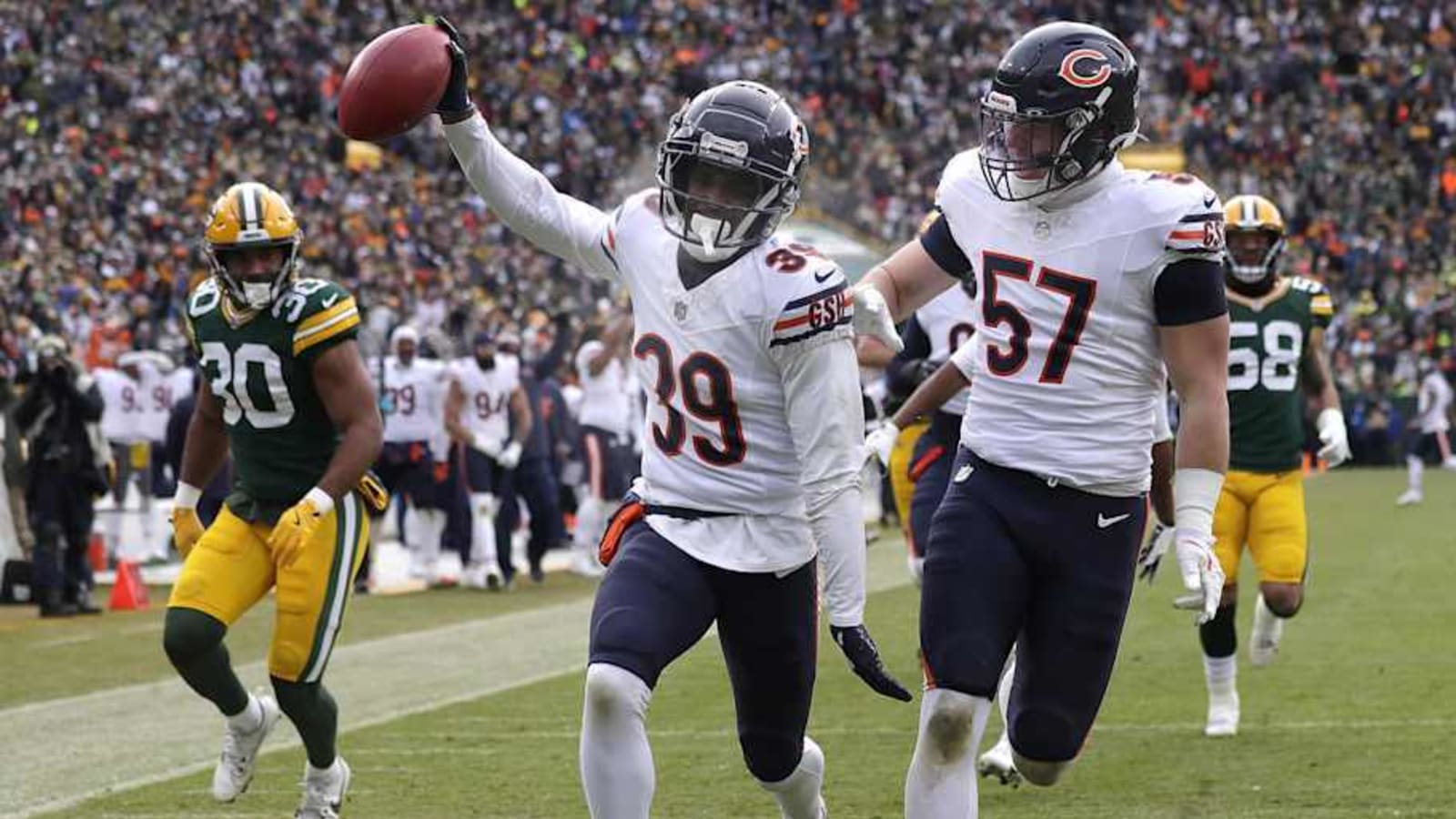 Josh Blackwell Enjoys an Award at the Packers&#39; Expense