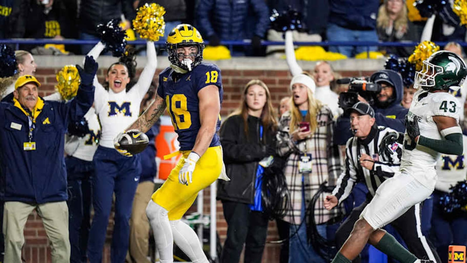Michigan Football: TE Colston Loveland predicted to pair with young, promising QB in the NFL