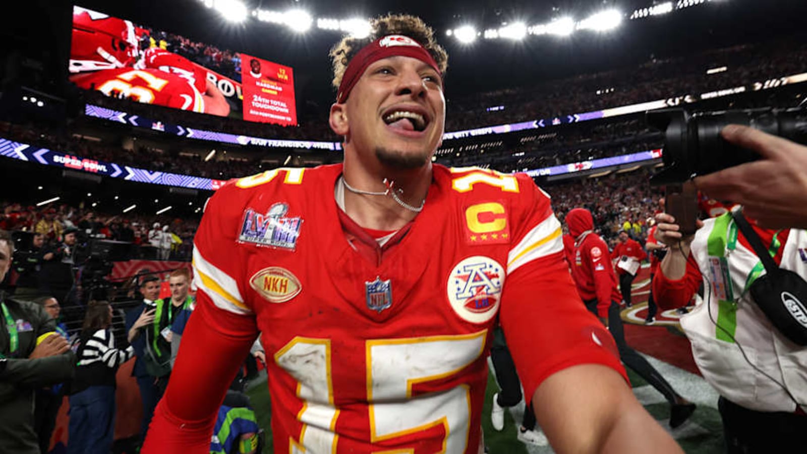 Looking at Patrick Mahomes&#39; Super Bowl and NFL playoff record