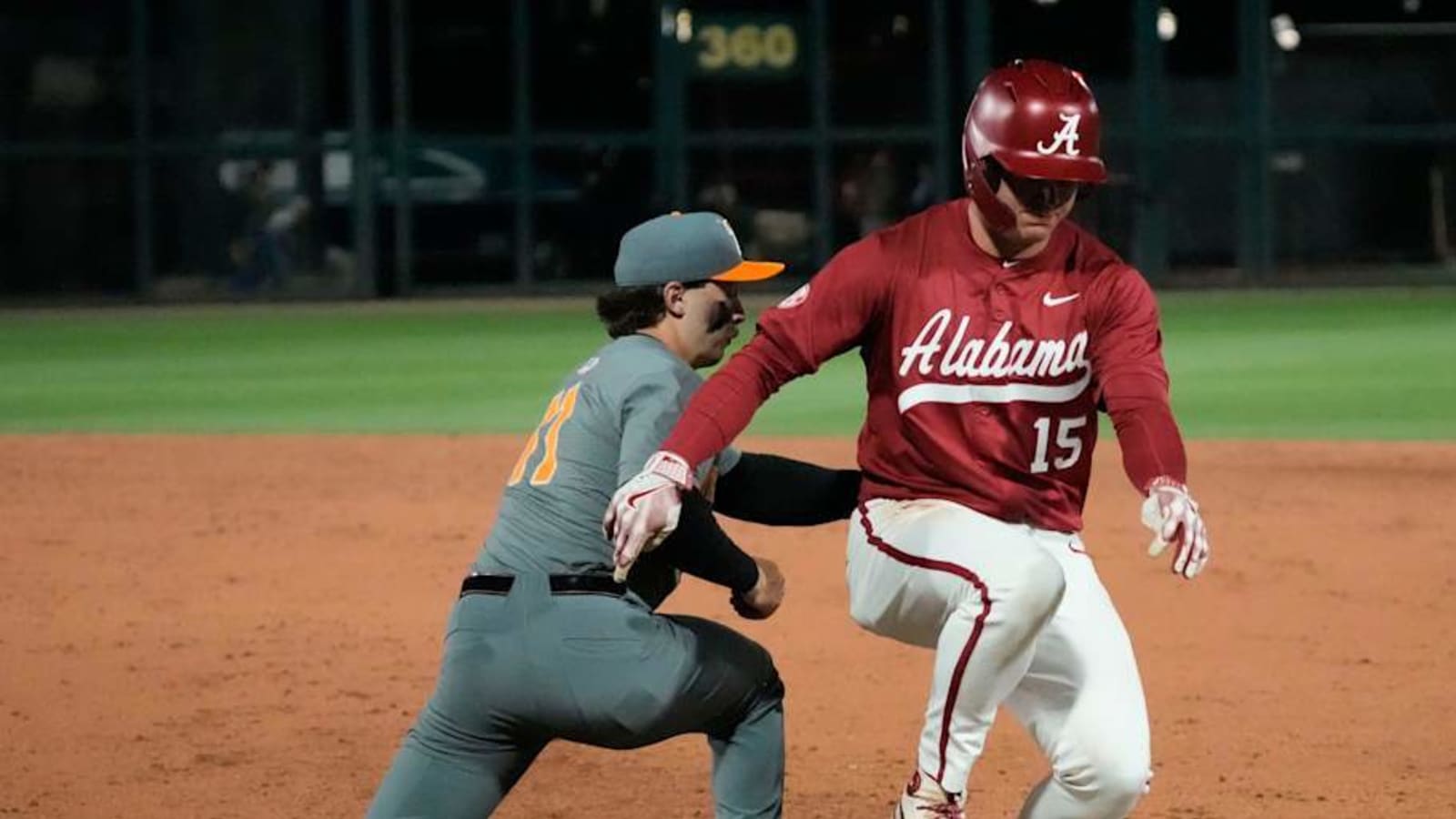 Tennessee vs Alabama Final Score - Vols Drop Game One in Tuscaloosa